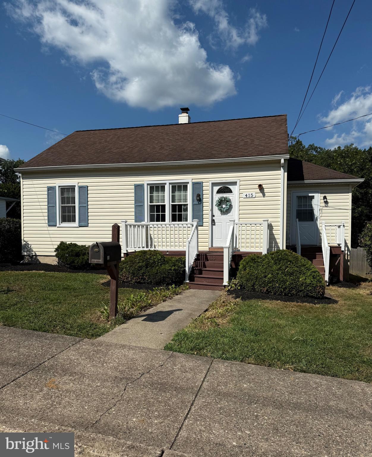 Beautiful Cape, Three Bedrooms, Full Bath, Powder Room, One Car Garage, on 1/4 Acre in Sellersville Boro. Kitchen W/Granite Counter Tops, includes Bosch Dishwasher, Bar Stools, Refrigerator, Microwave. Awesome Family room With Cathedral Ceiling, Fireplace, Living Room With Beautiful Wood Flooring, First Floor Master. 2nd Floor Large Bedroom, All Bedrooms have convenient Built in Draws. Relaxing Wrap Around Deck includes One Set of Patio Furniture. Nice Size Lawn, One Car Garage included. No Smoking. Owners Discretion on Pets, no cats. Washer & Dryer Hook Up. Tenant takes care of Fireplace cleaning every other year. Close to Schools, Holiday House Pool, Grandview Hospital. Sq Ft is Approx 1,800 +/-
Requirements, First Months Rent, Last Months Rent, One Month Security.