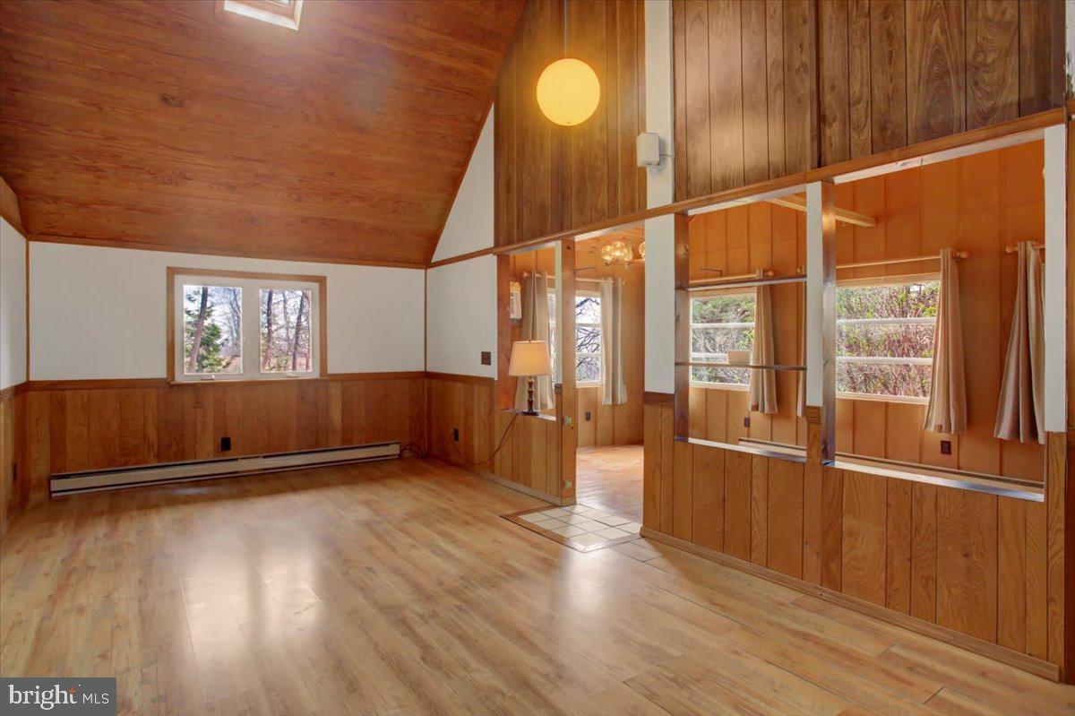 TUSCARORA HEIGHTS - Residential