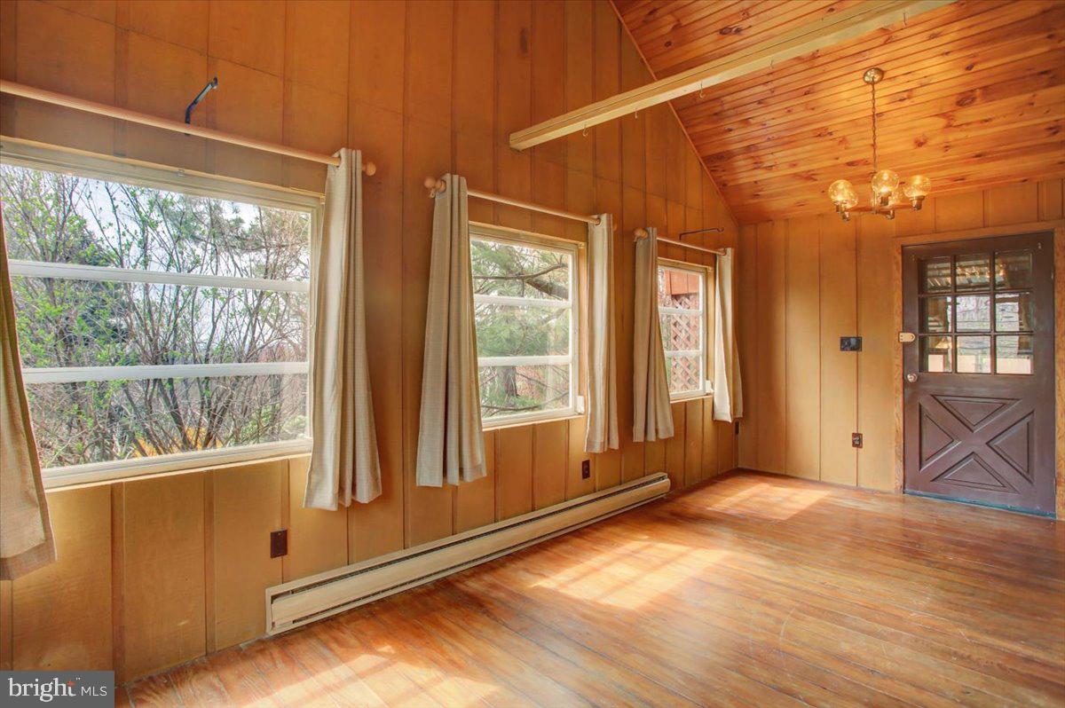 TUSCARORA HEIGHTS - Residential