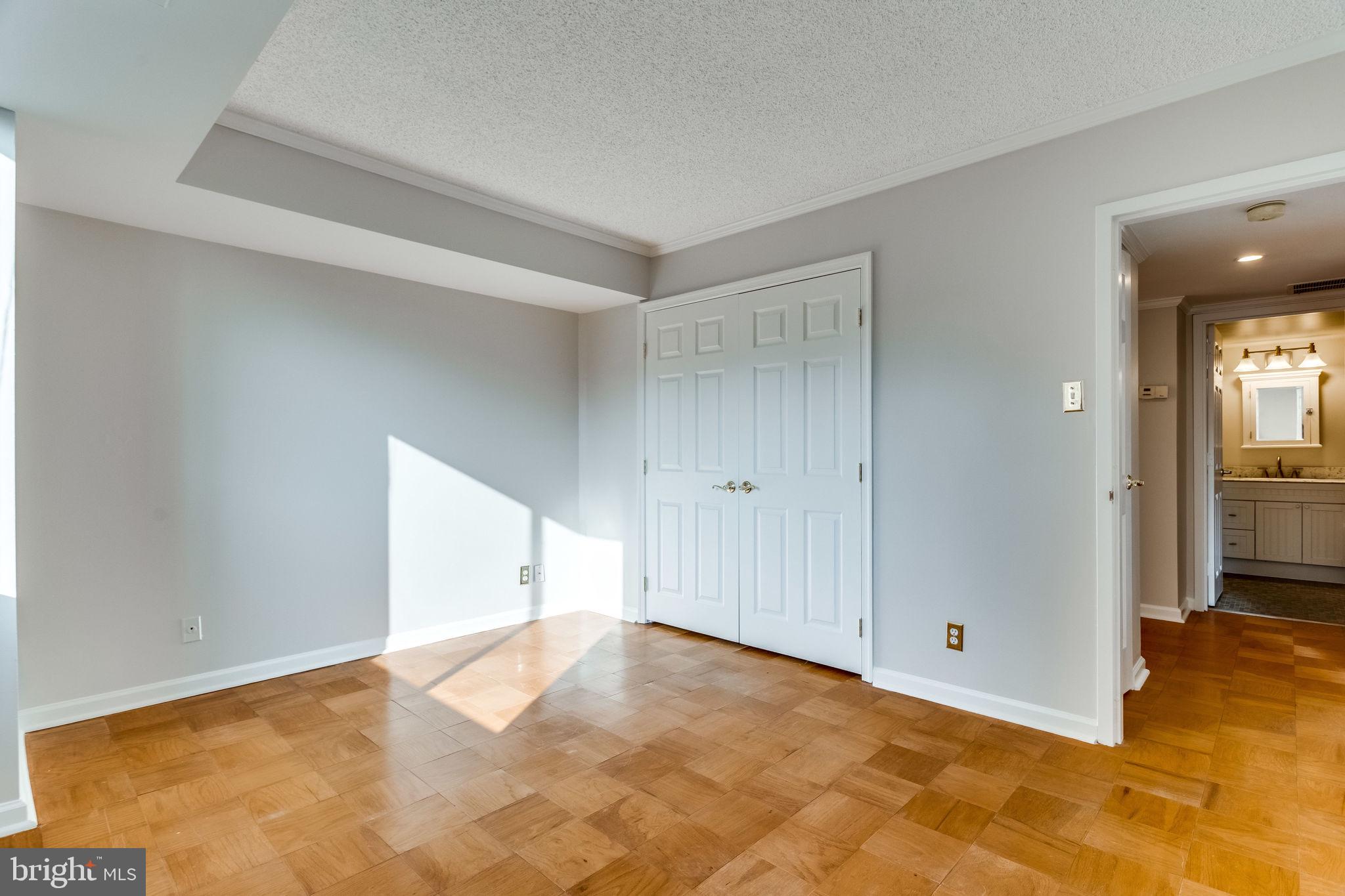 TOWER VILLAS - Residential