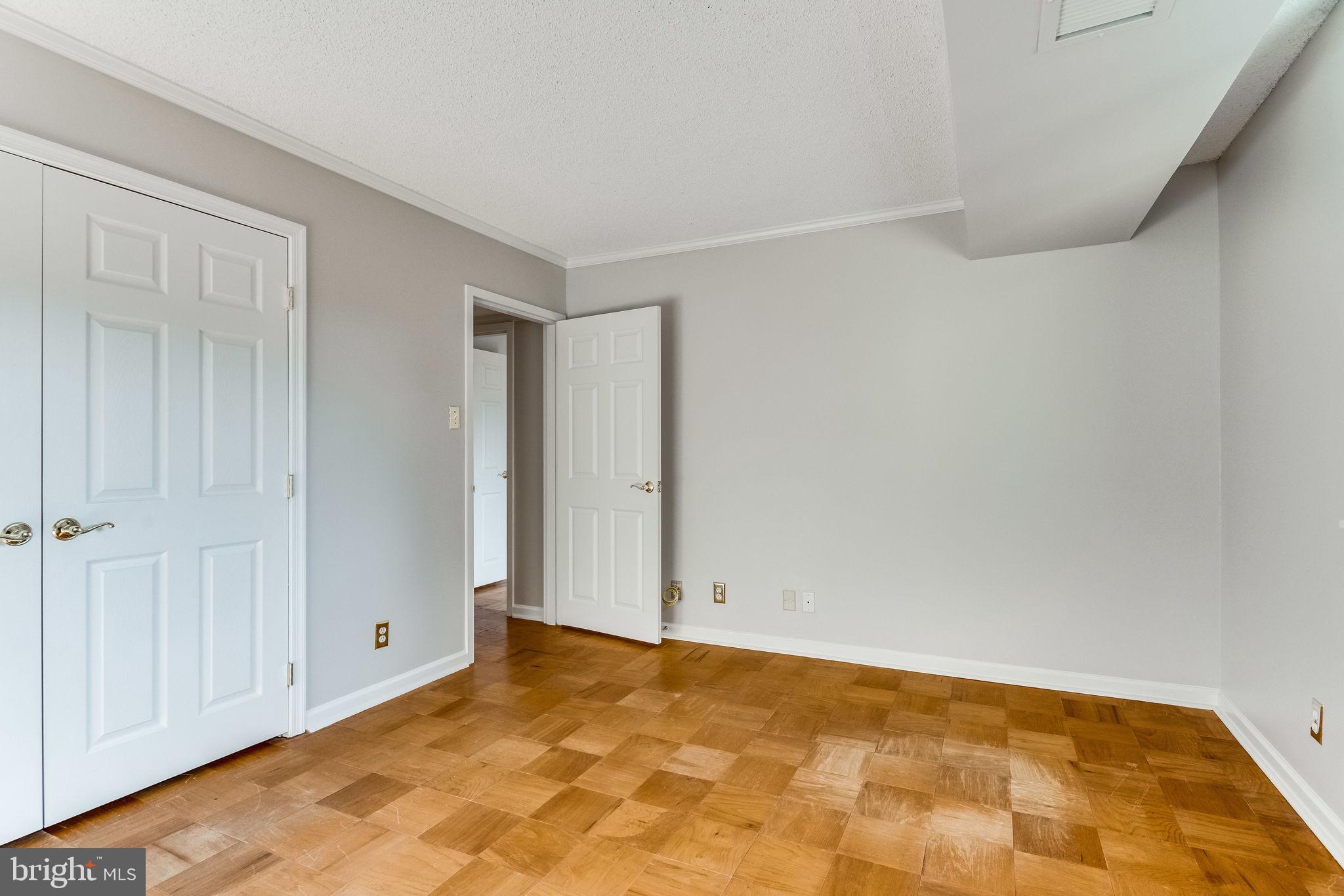 TOWER VILLAS - Residential