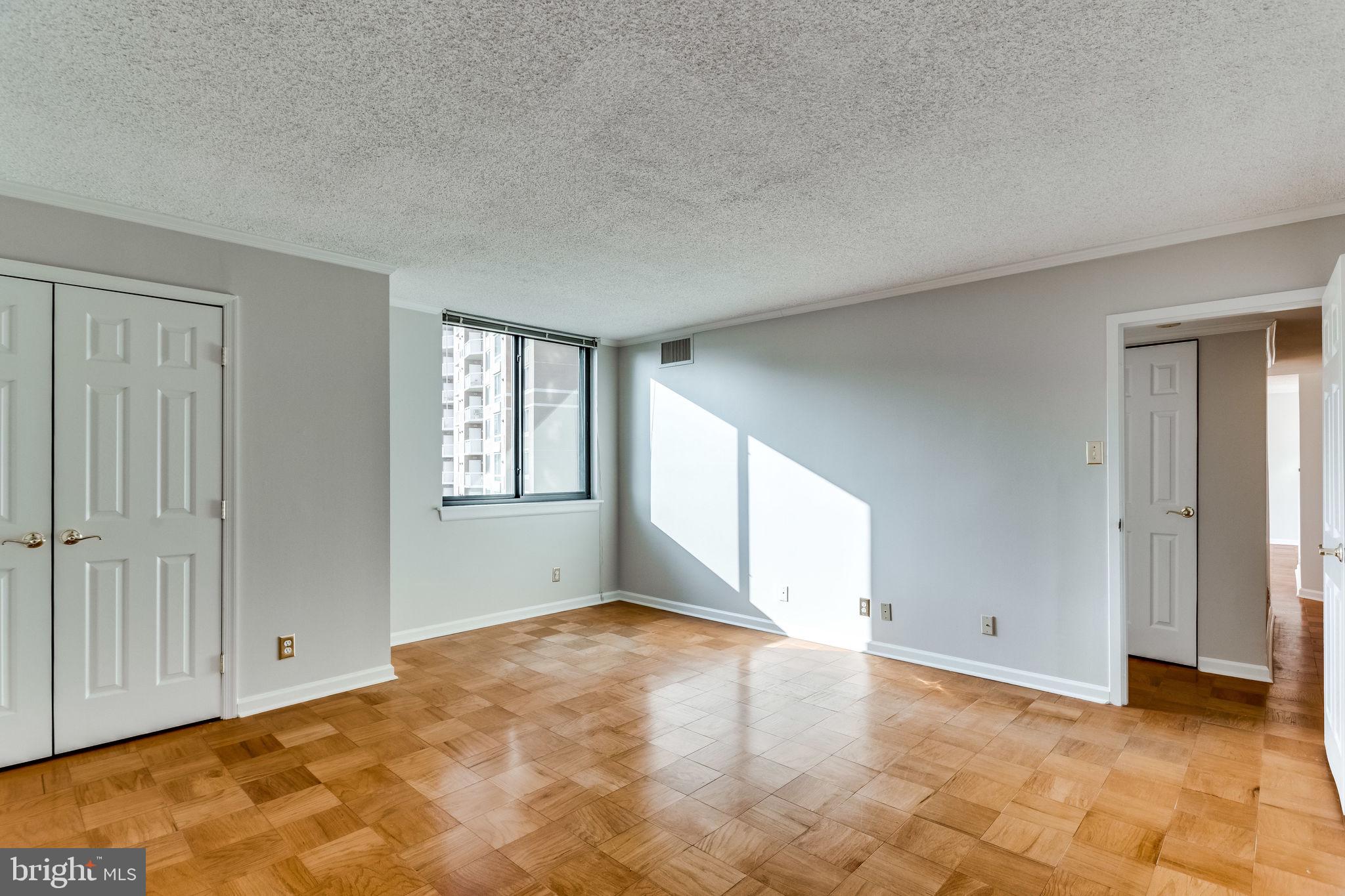 TOWER VILLAS - Residential