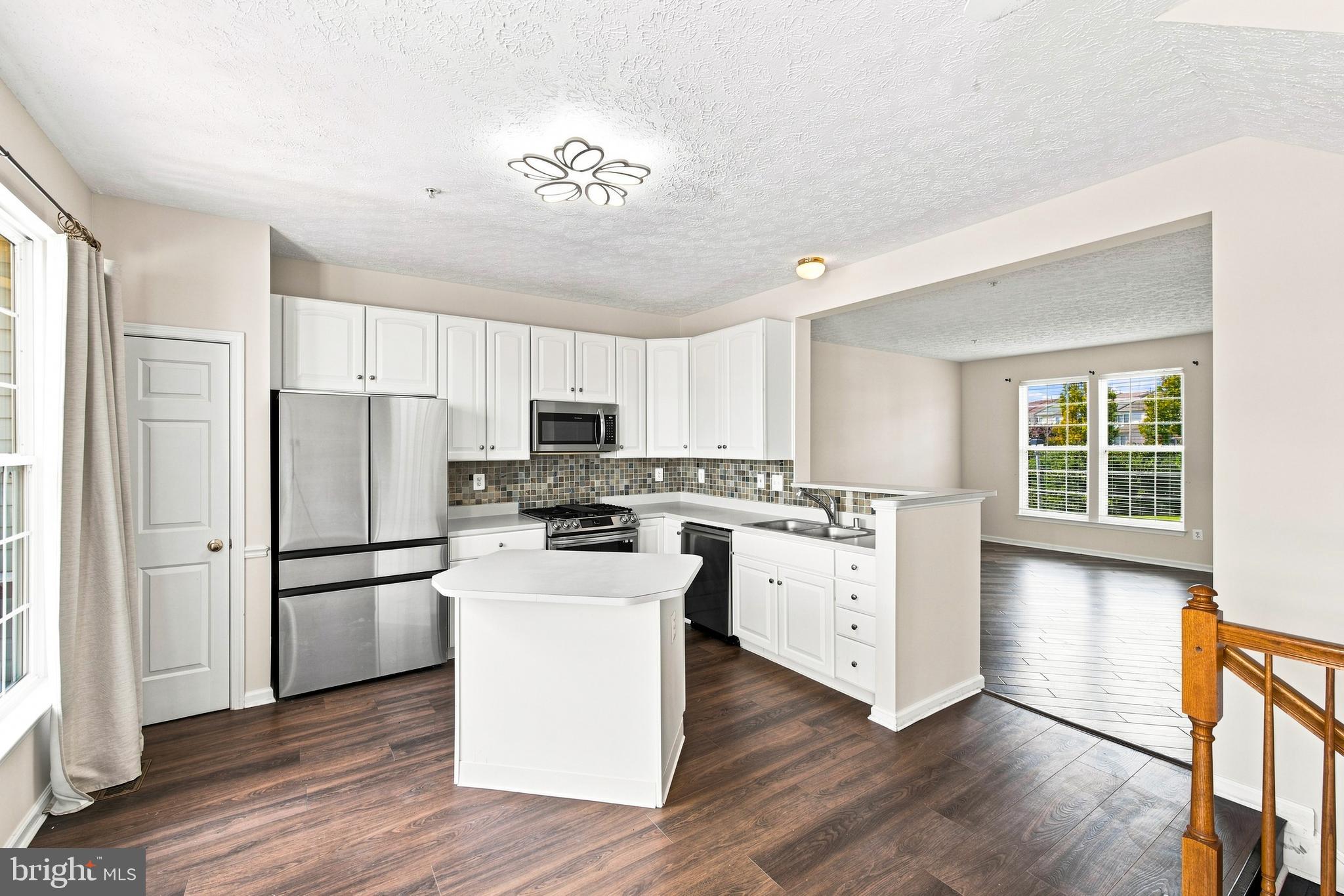 9739 HARVESTER CIRCLE 9739