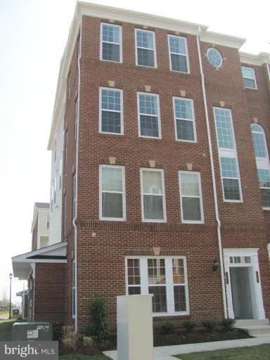 20631 Sibbald Square, Ashburn, VA 20147