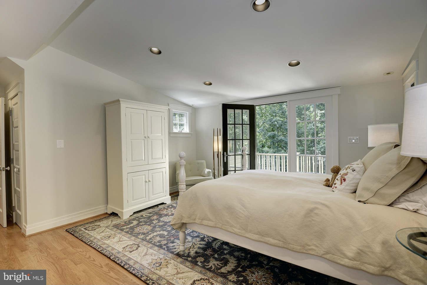 WOODLAND ACRES - Residential