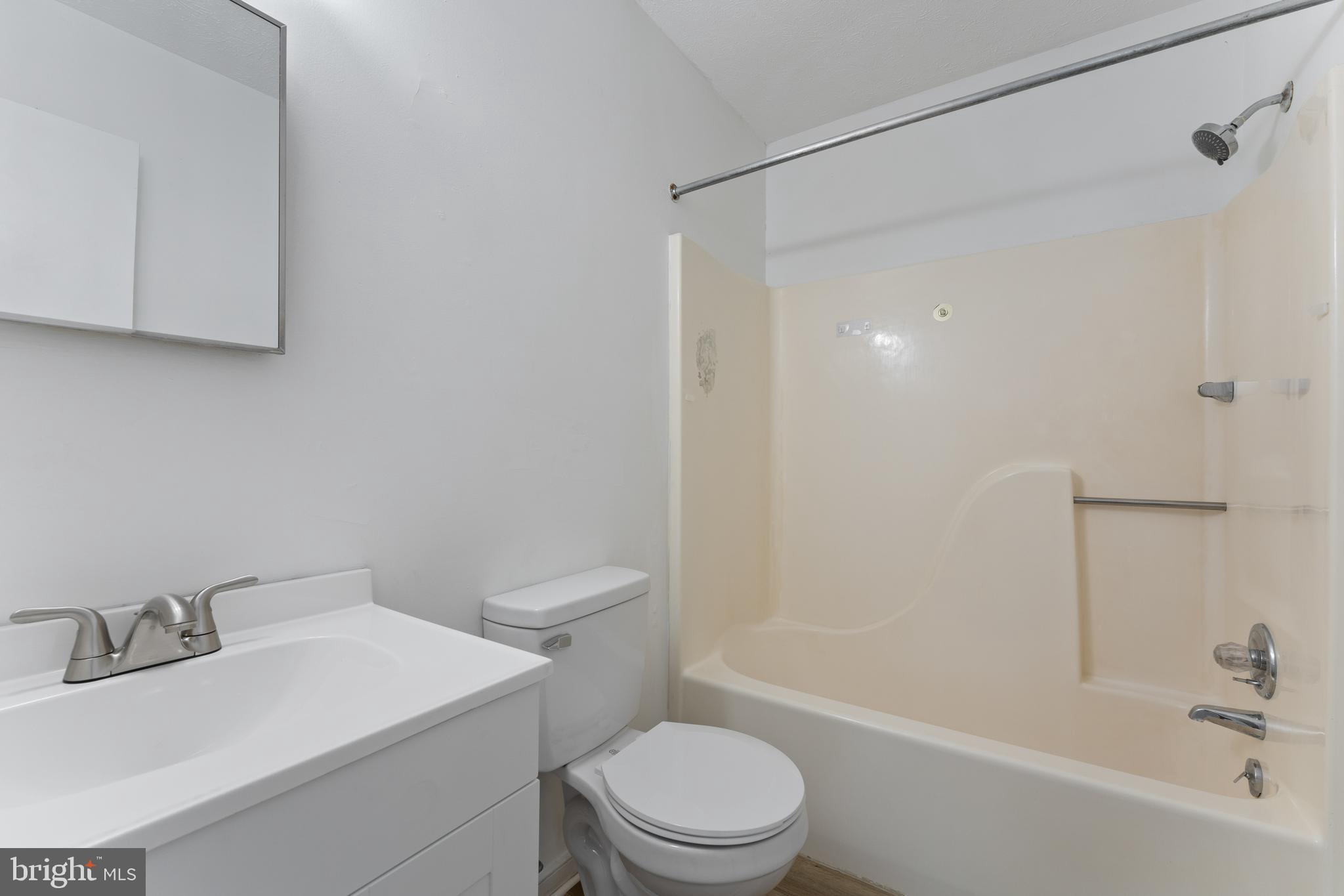 FULTON MANOR - Residential