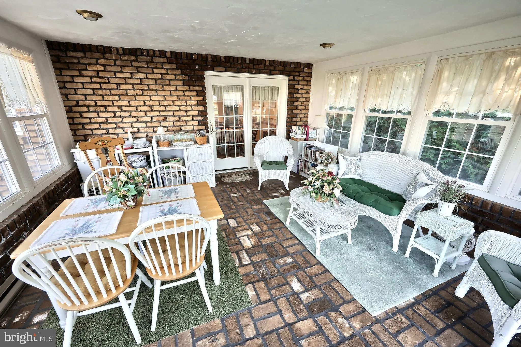 Hanover, Pennsylvania 17331, United States, 3 Bedrooms Bedrooms, ,1 BathroomBathrooms,Residential,Pending,239412