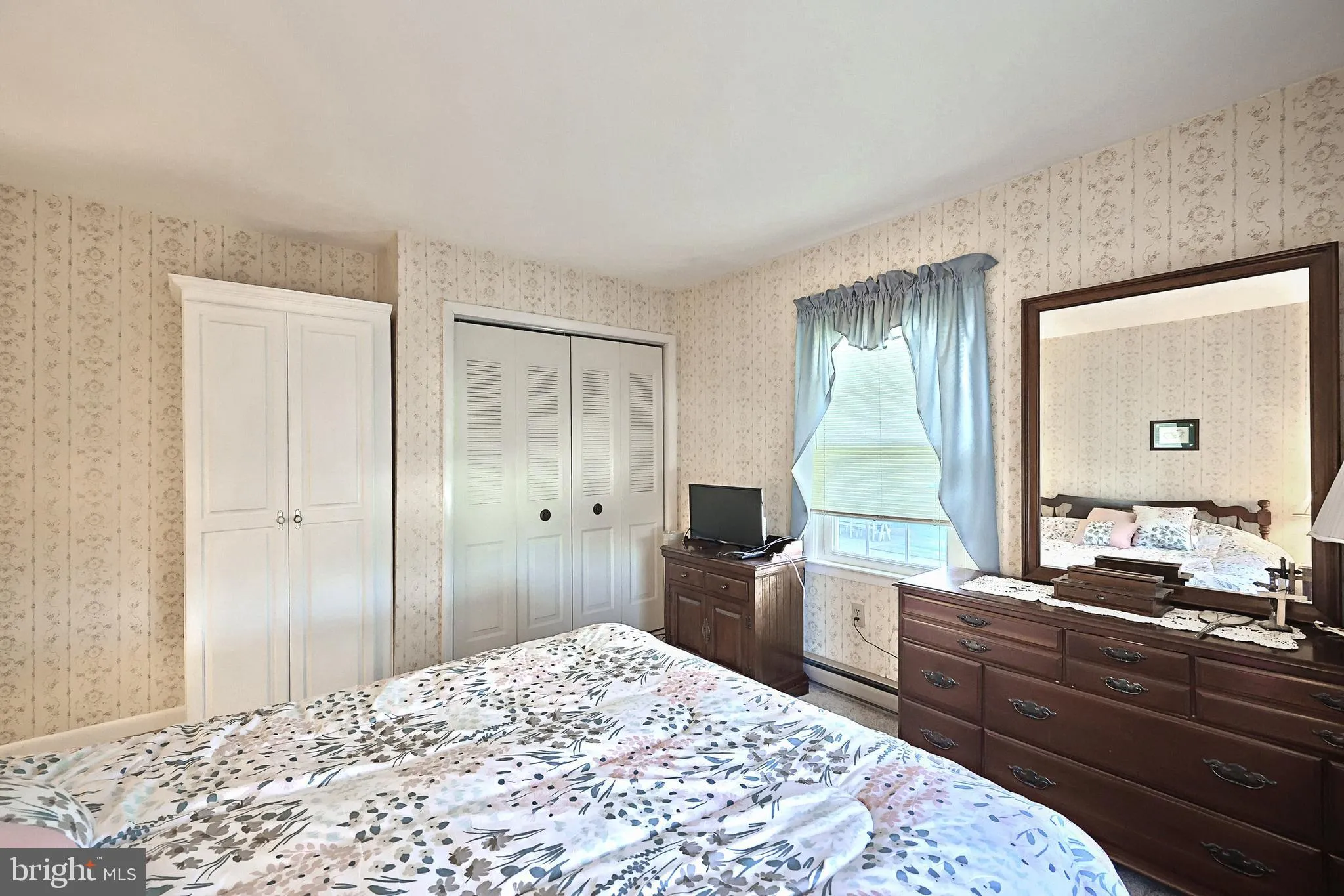 Hanover, Pennsylvania 17331, United States, 3 Bedrooms Bedrooms, ,1 BathroomBathrooms,Residential,Pending,239412