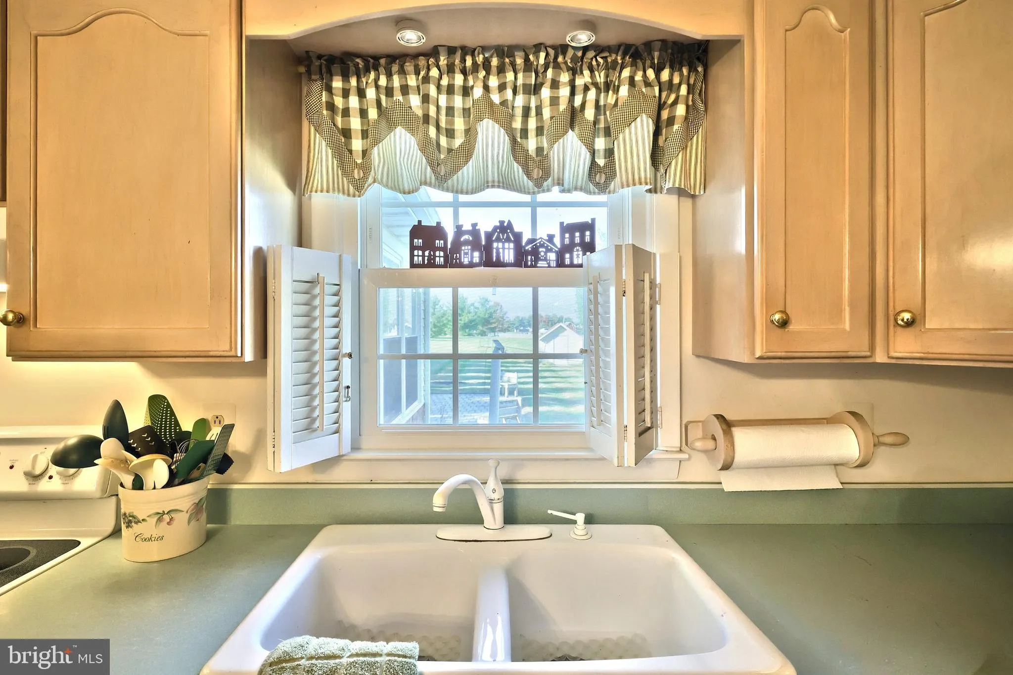 Hanover, Pennsylvania 17331, United States, 3 Bedrooms Bedrooms, ,1 BathroomBathrooms,Residential,Pending,239412