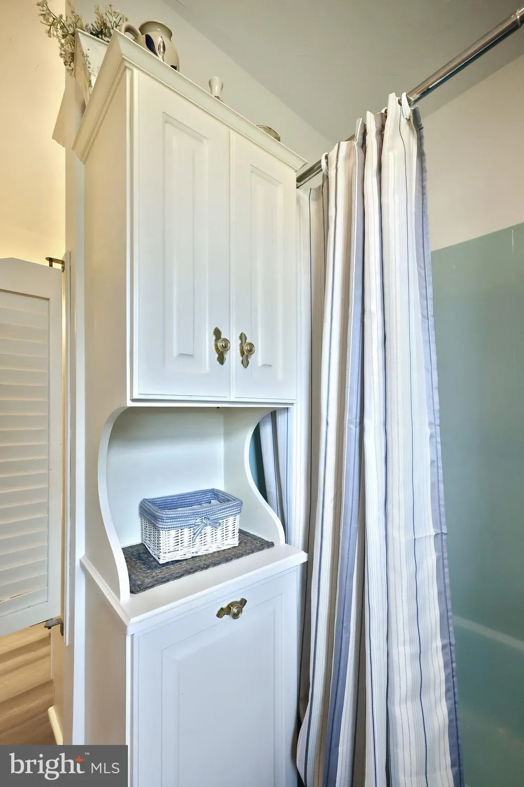 Hanover, Pennsylvania 17331, United States, 3 Bedrooms Bedrooms, ,1 BathroomBathrooms,Residential,Pending,239412