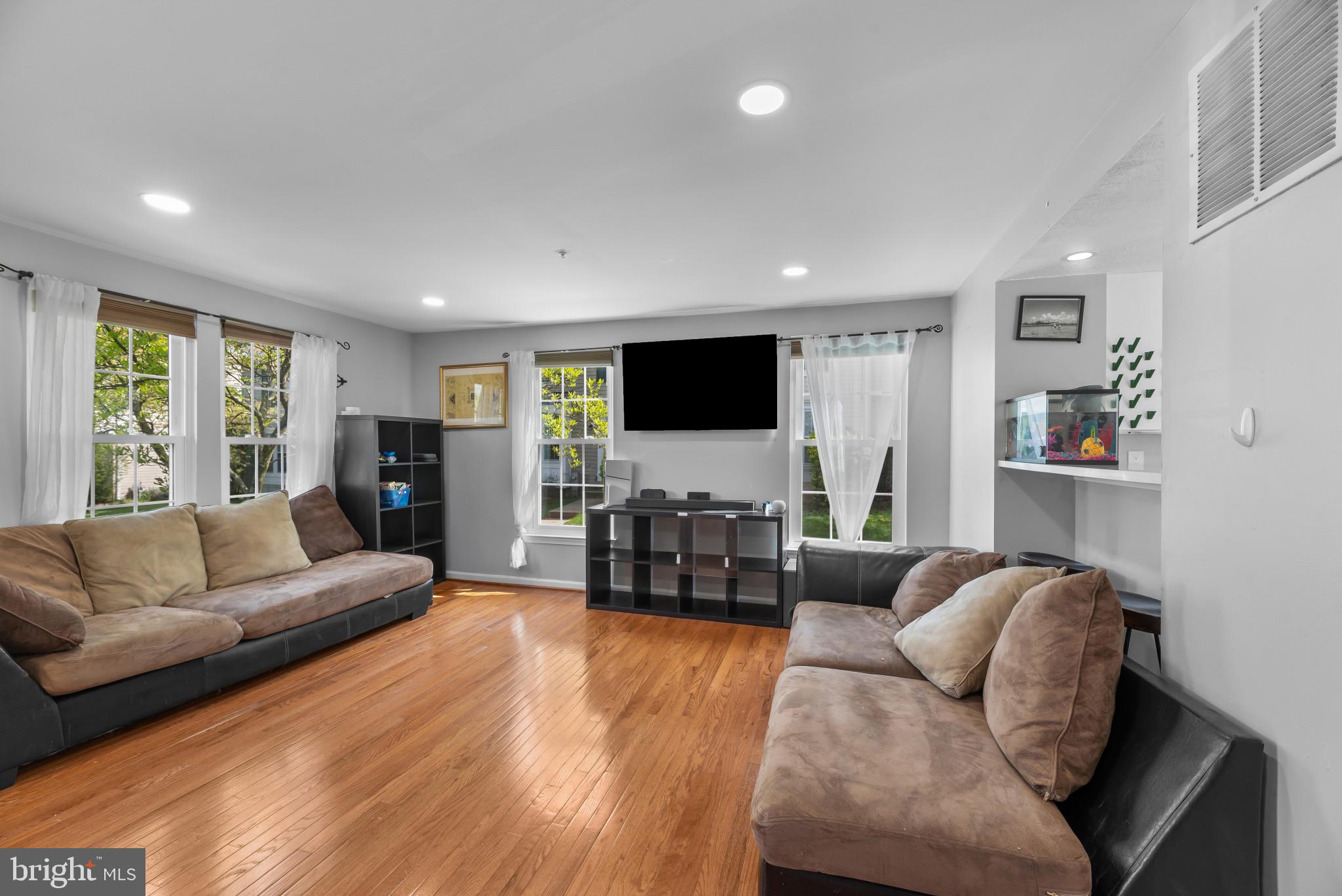 SHIPLEY MEADOWS - Residential