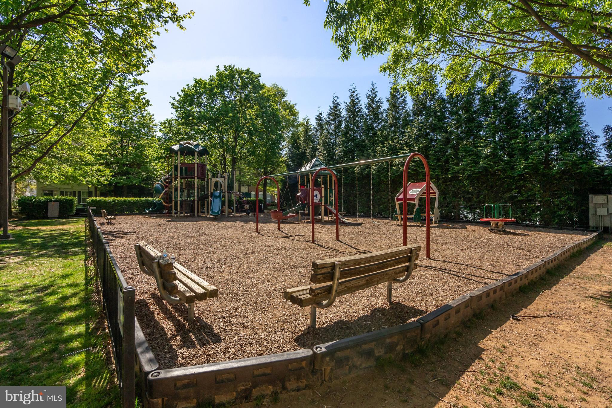 LAKELANDS - Residential