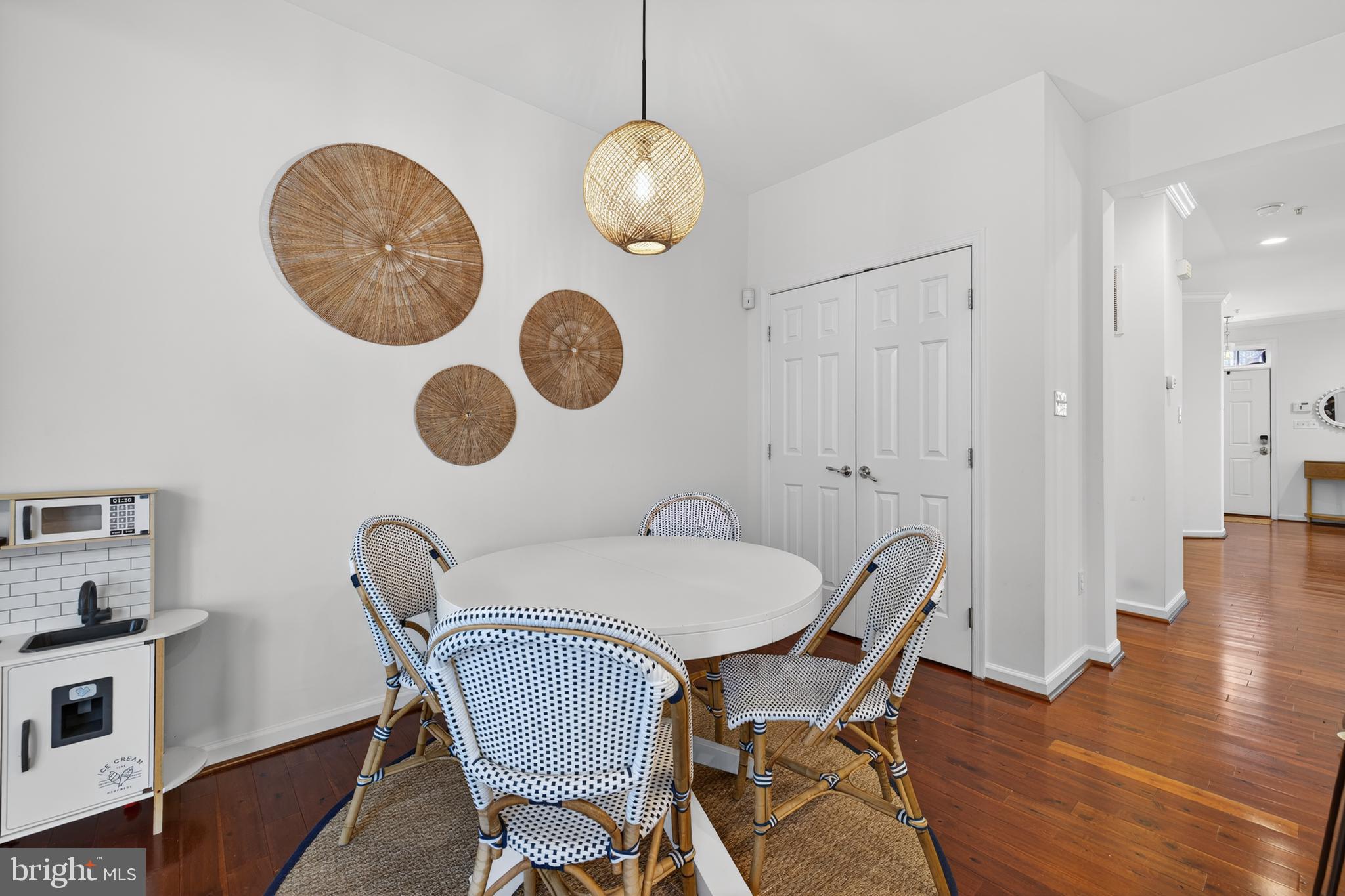 LAKELANDS - Residential