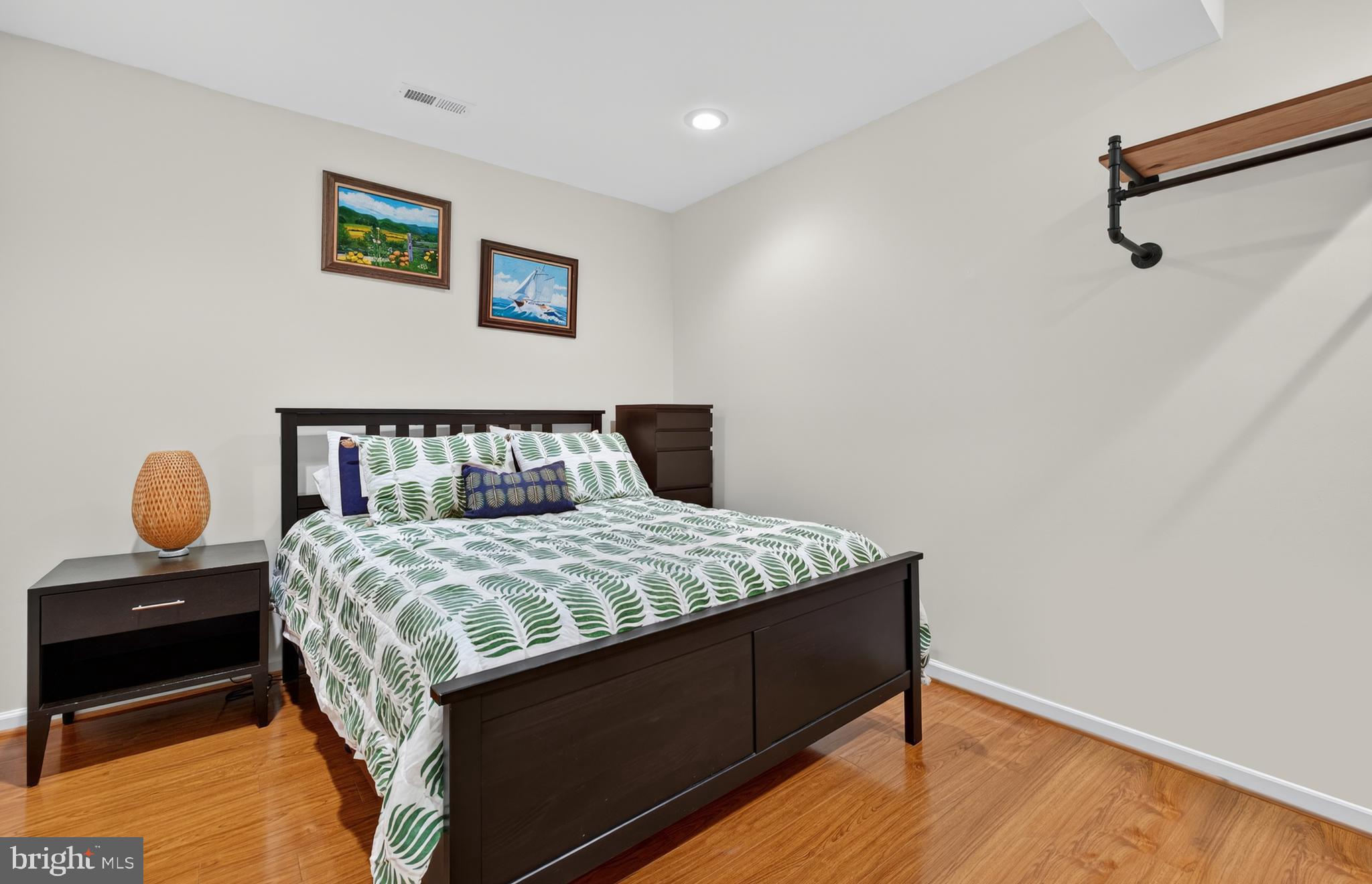 LAKELANDS - Residential