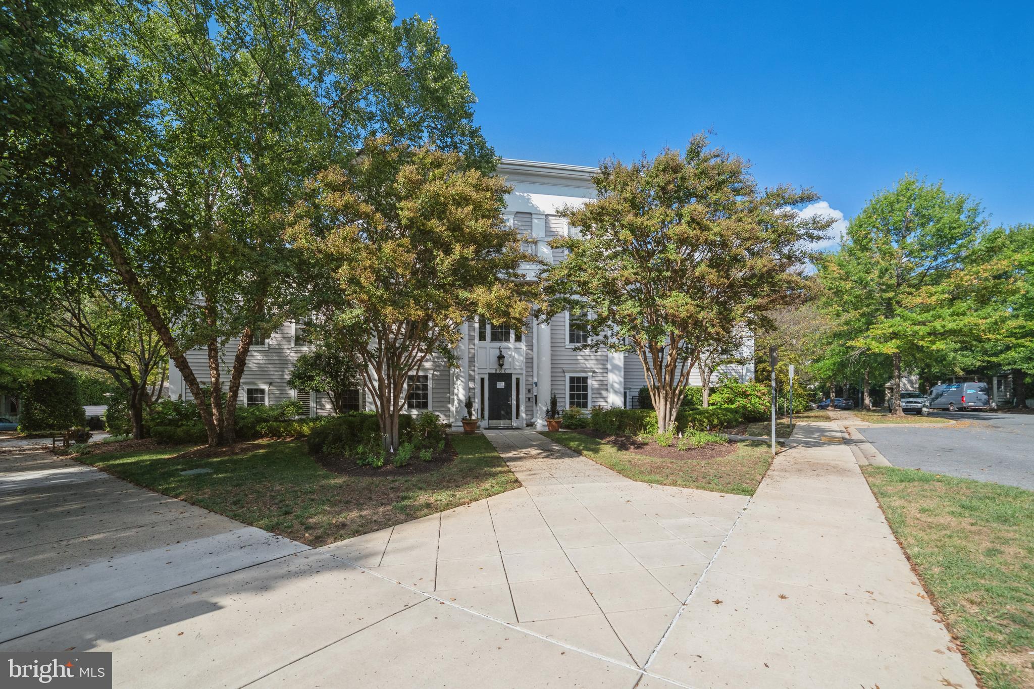 LAKELANDS - Residential