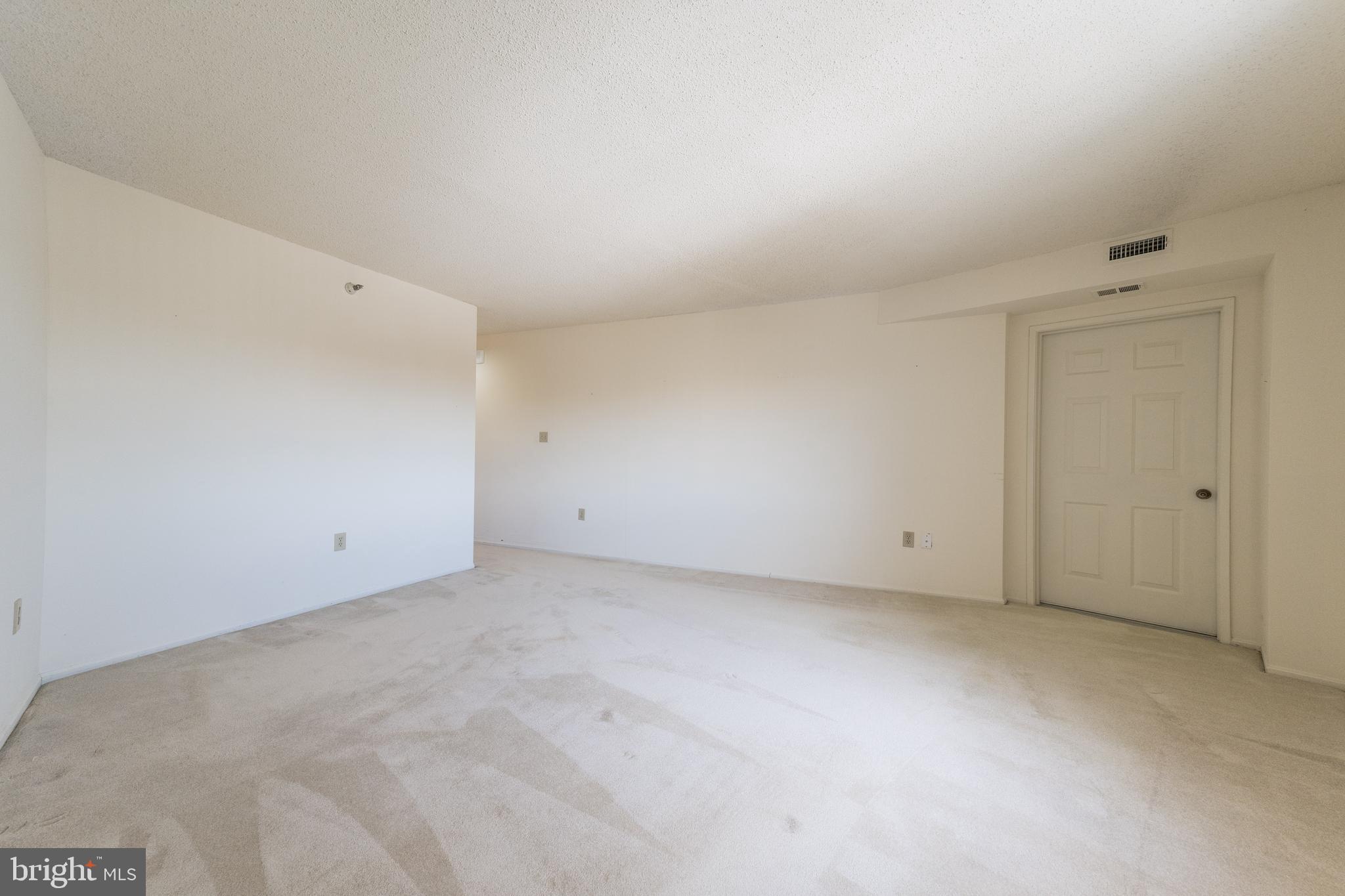 LEISURE WORLD - Residential