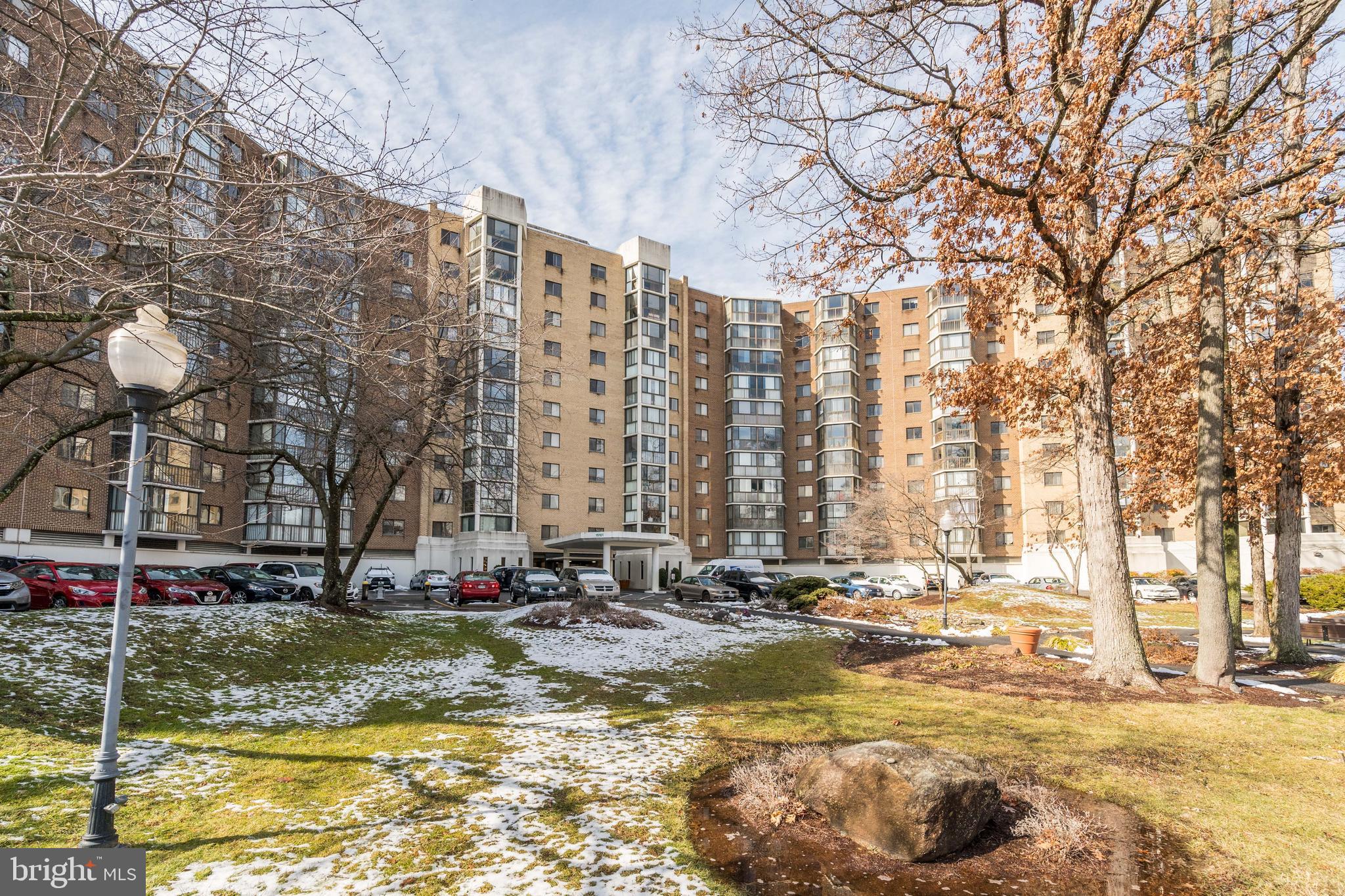 LEISURE WORLD - Residential