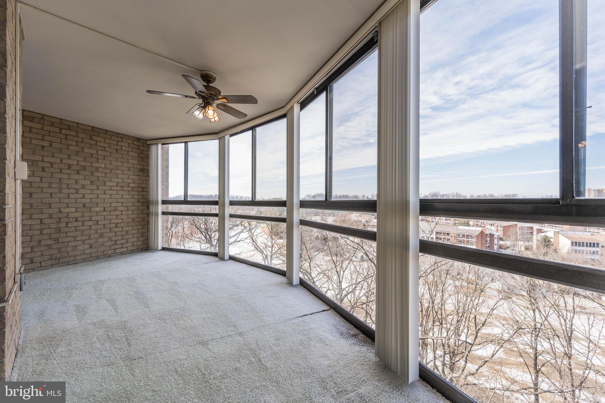 LEISURE WORLD - Residential