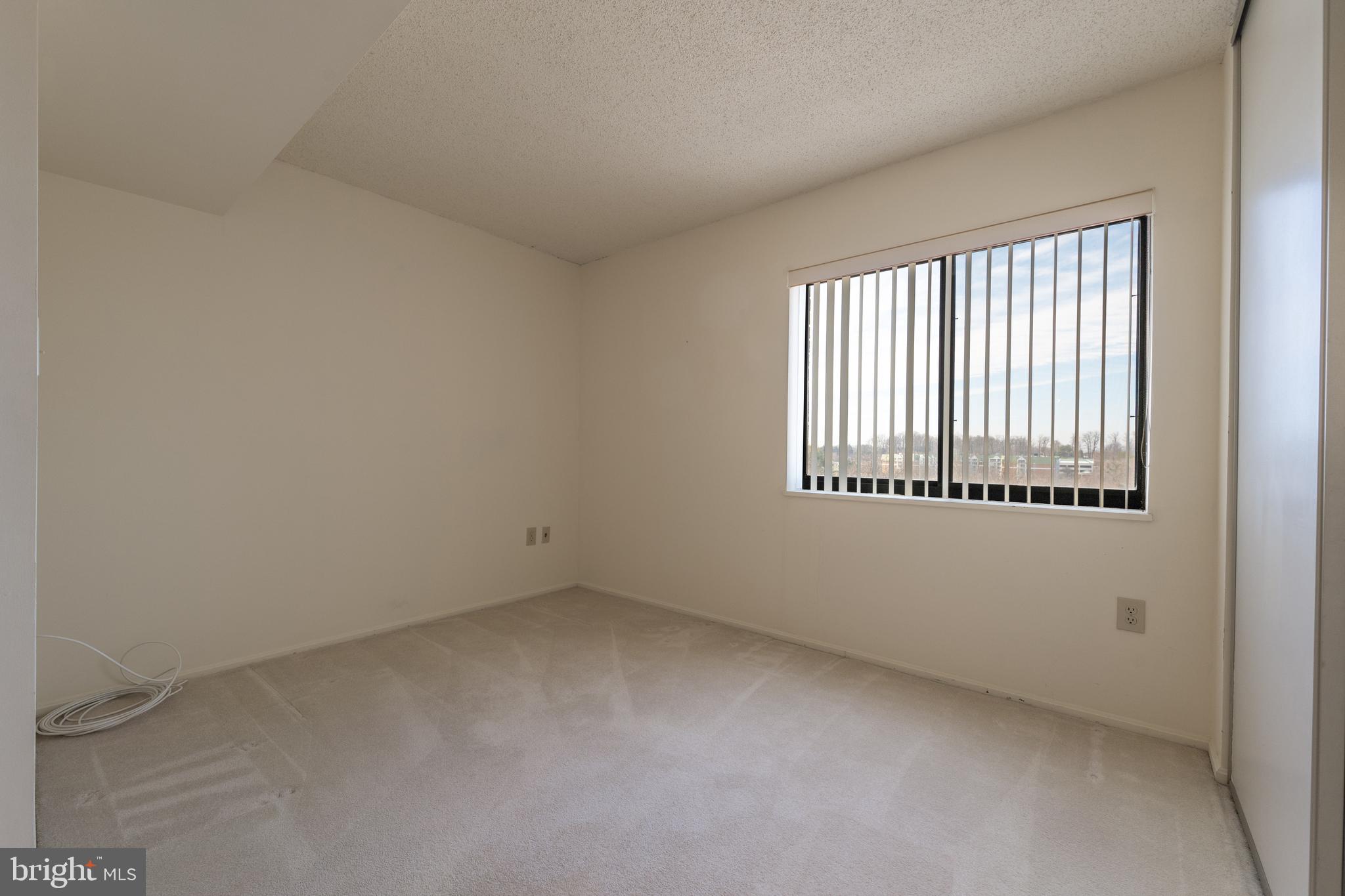 LEISURE WORLD - Residential