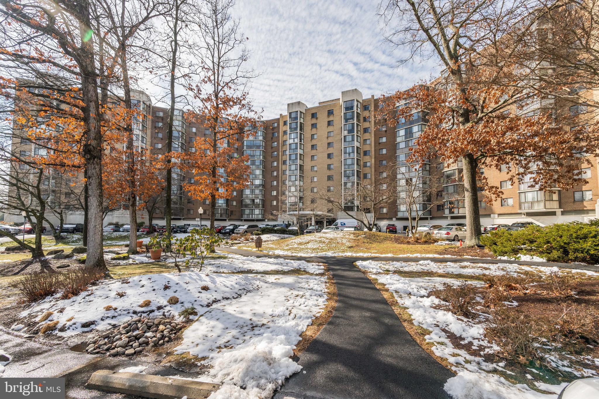 LEISURE WORLD - Residential