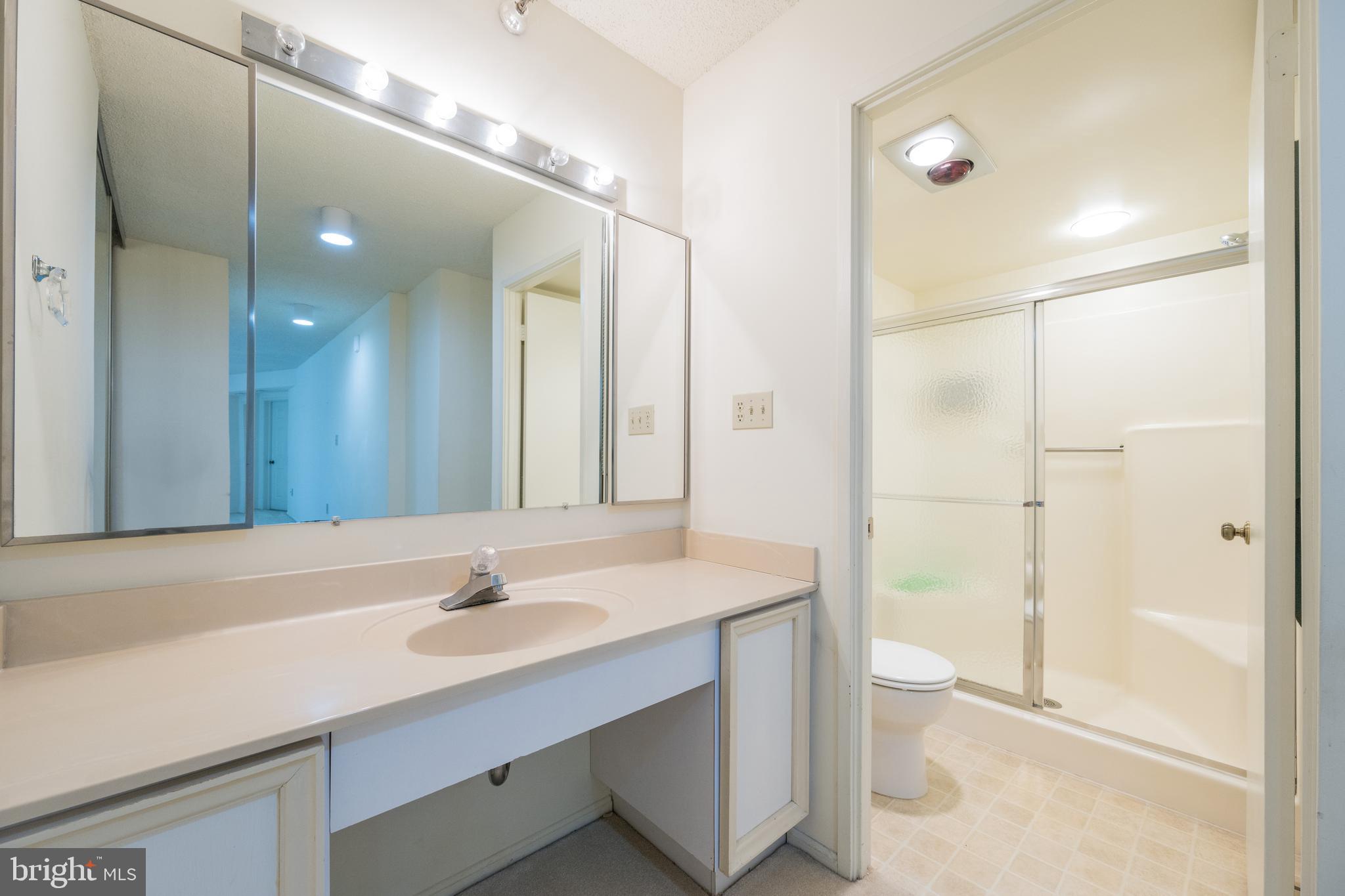 LEISURE WORLD - Residential