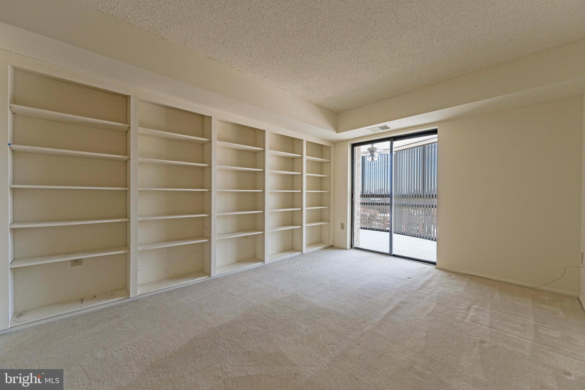 LEISURE WORLD - Residential