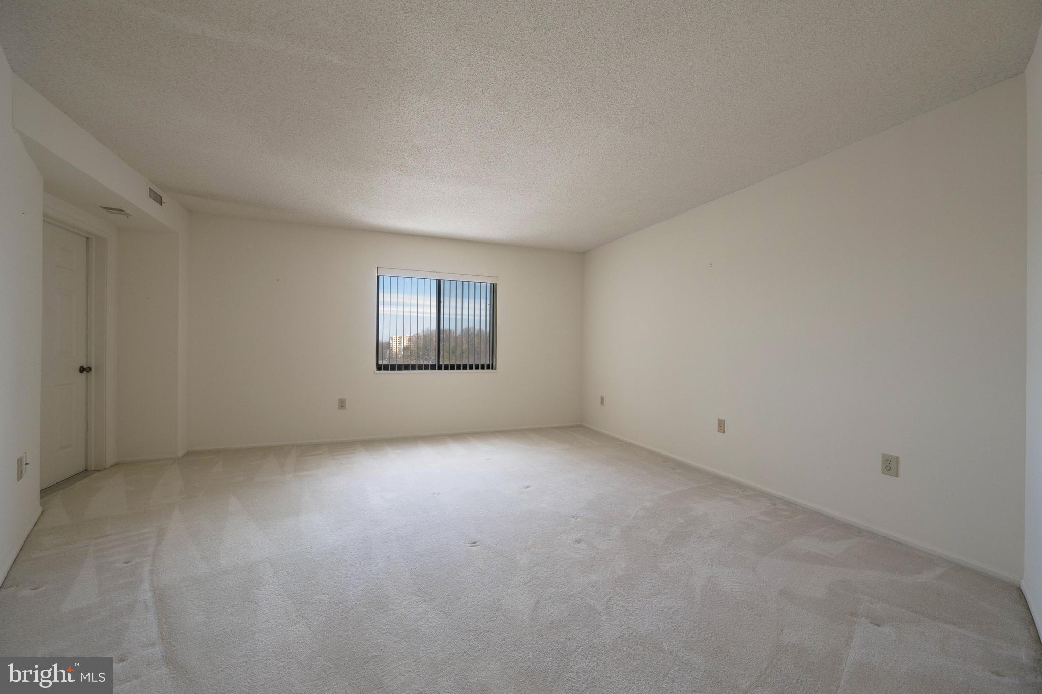 LEISURE WORLD - Residential