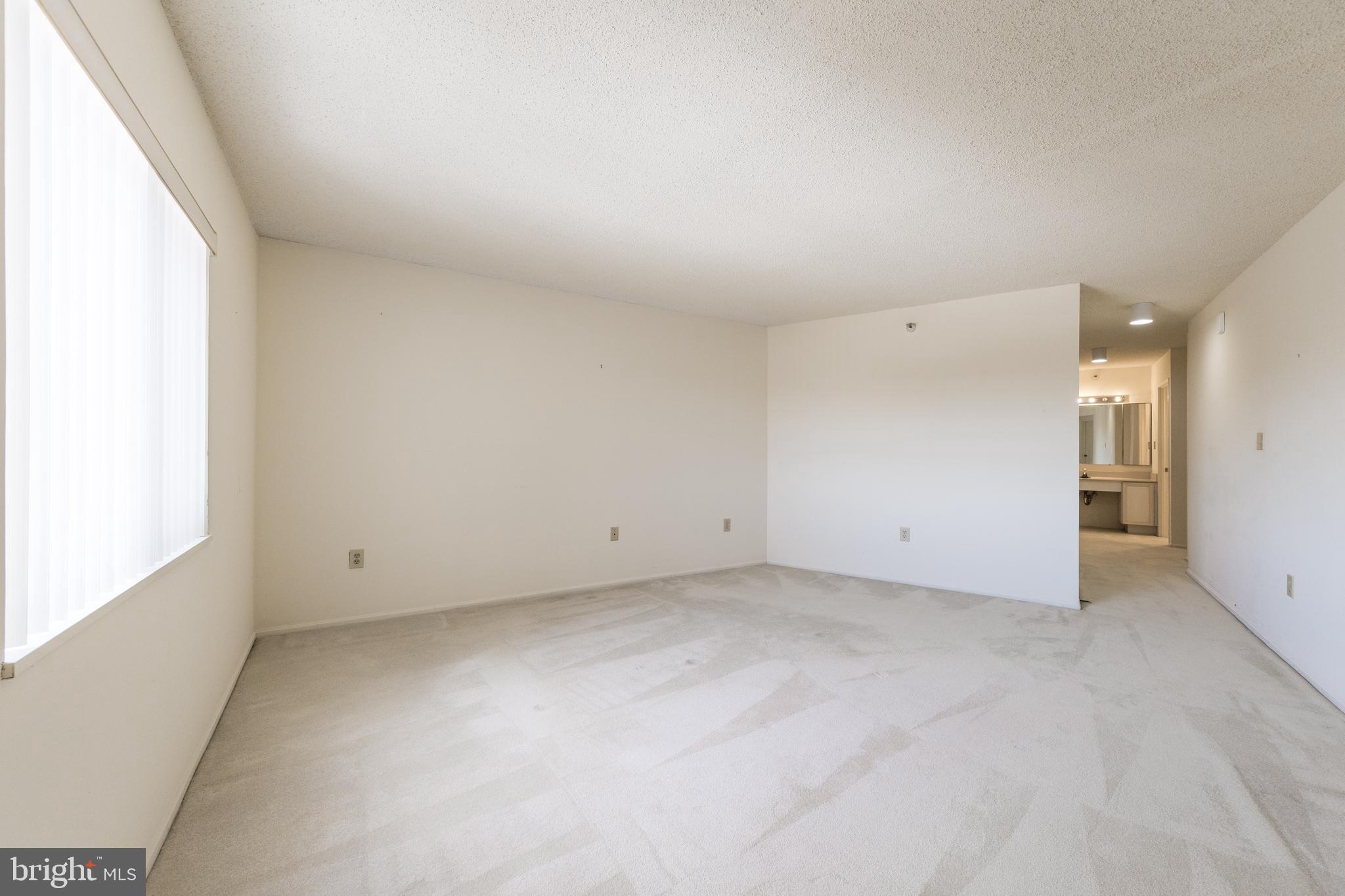 LEISURE WORLD - Residential