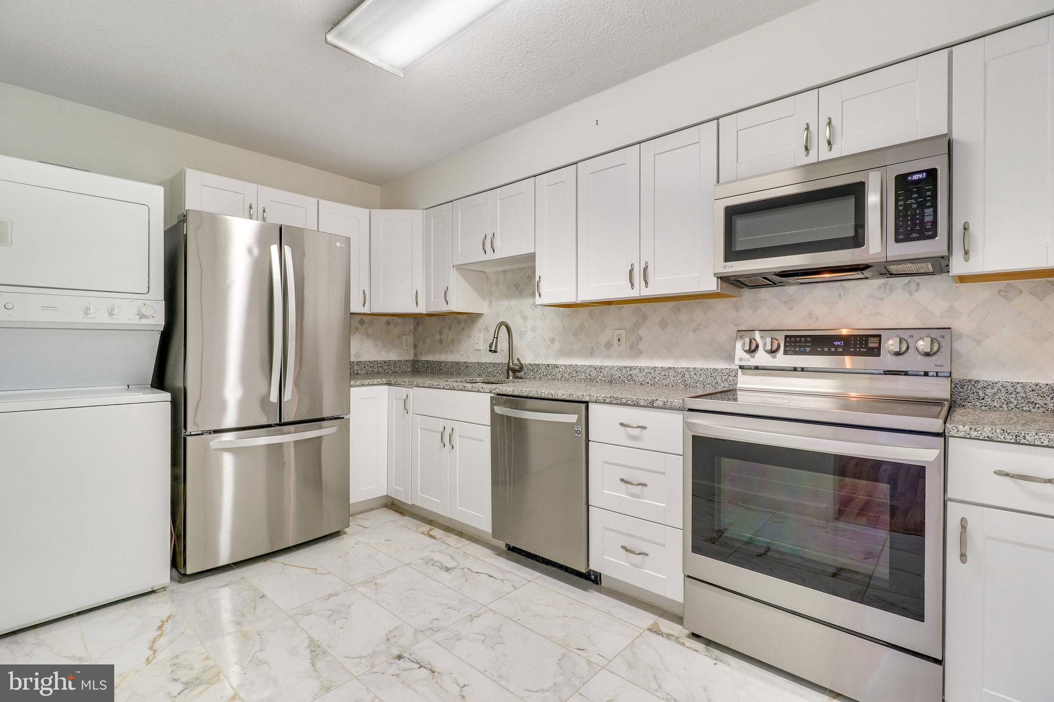 LEISURE WORLD - Residential