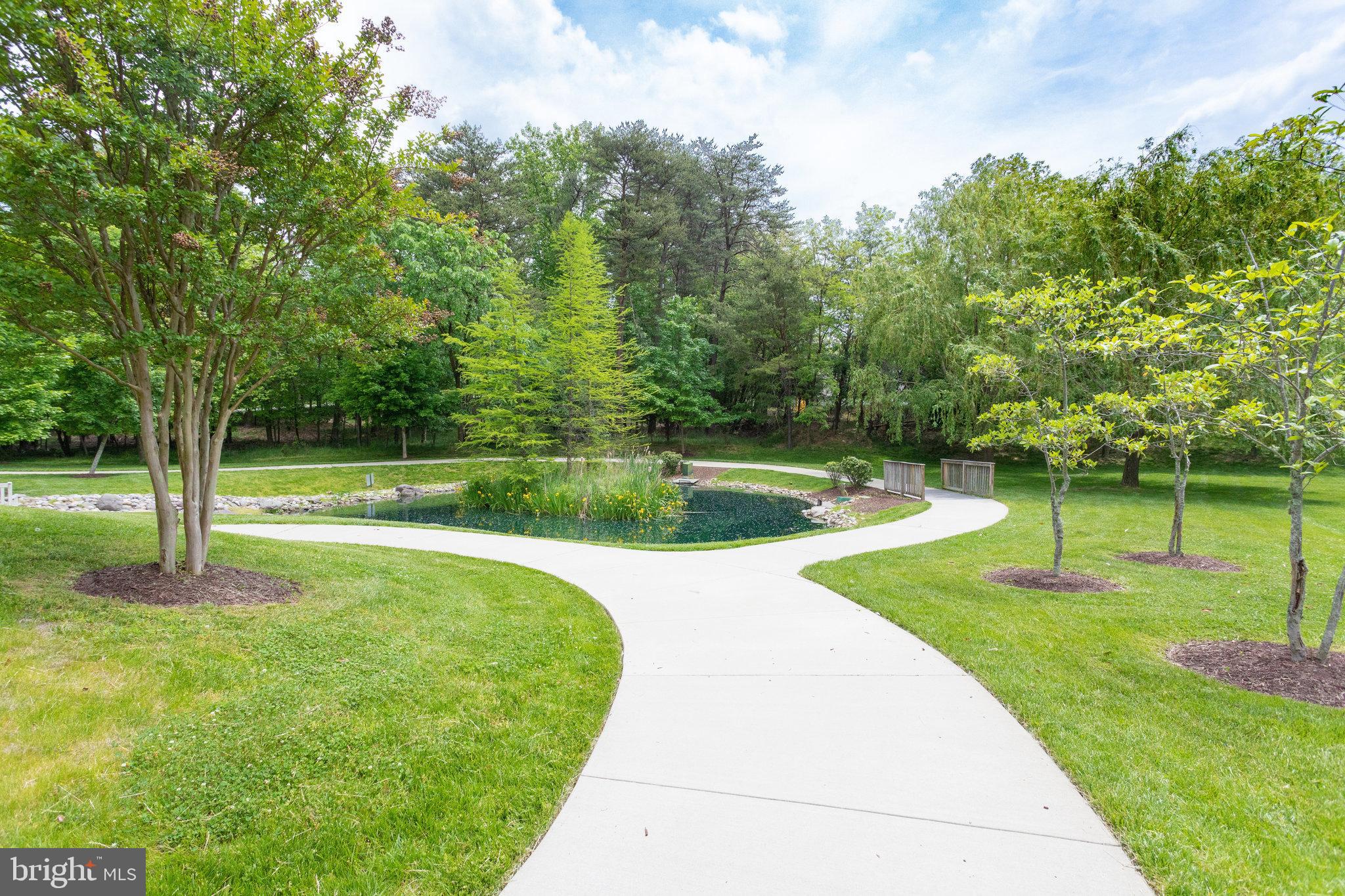 LEISURE WORLD - Residential