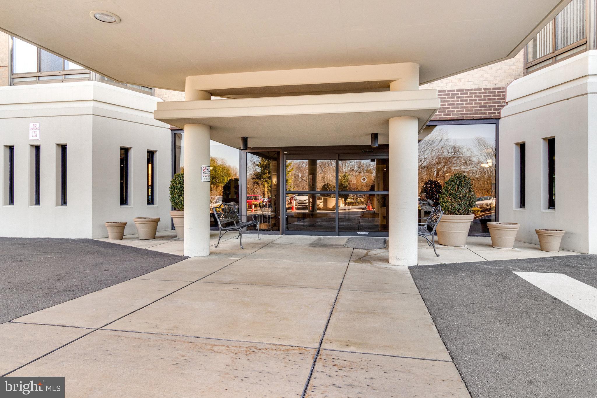 LEISURE WORLD - Residential