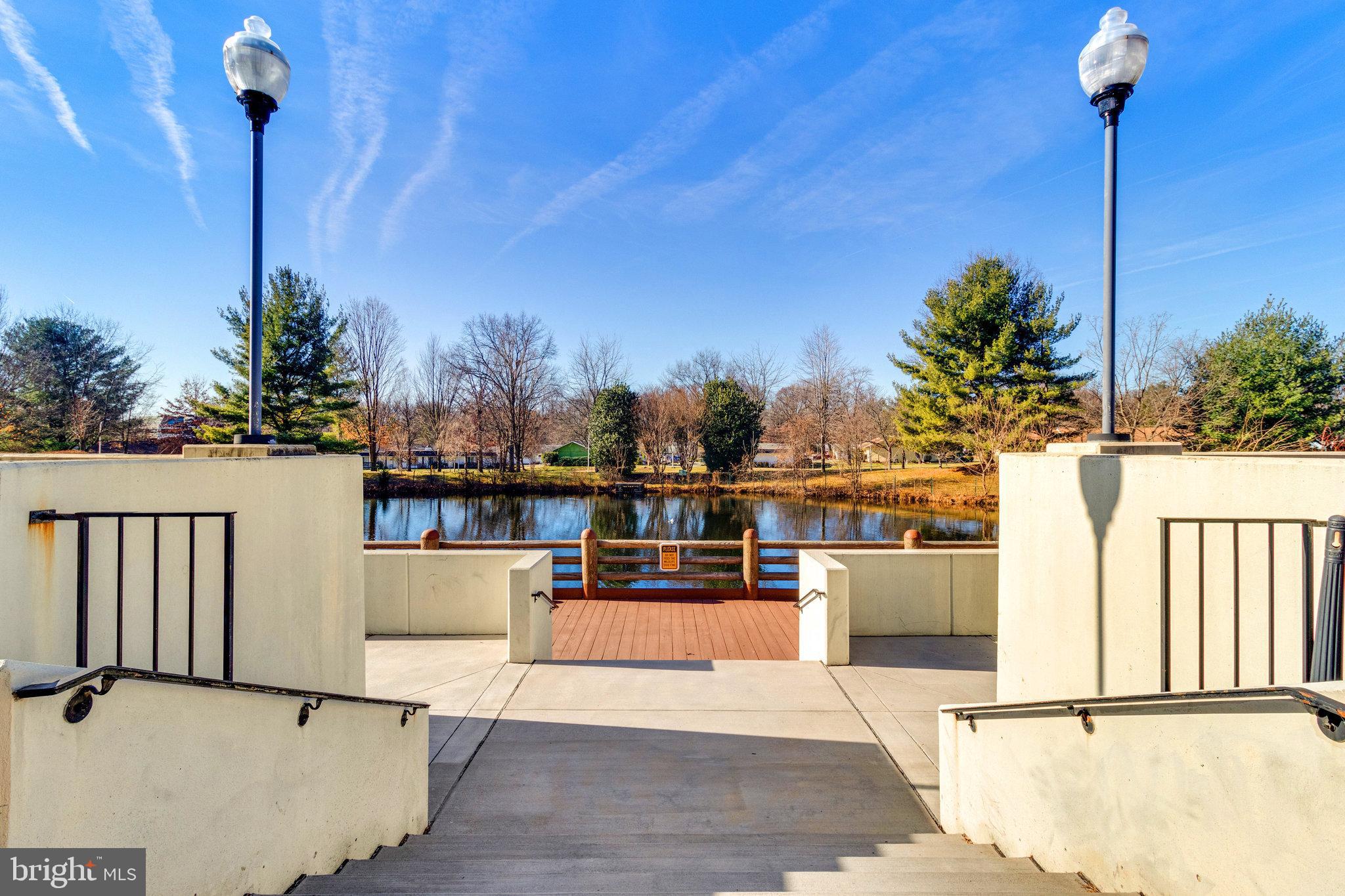 LEISURE WORLD - Residential