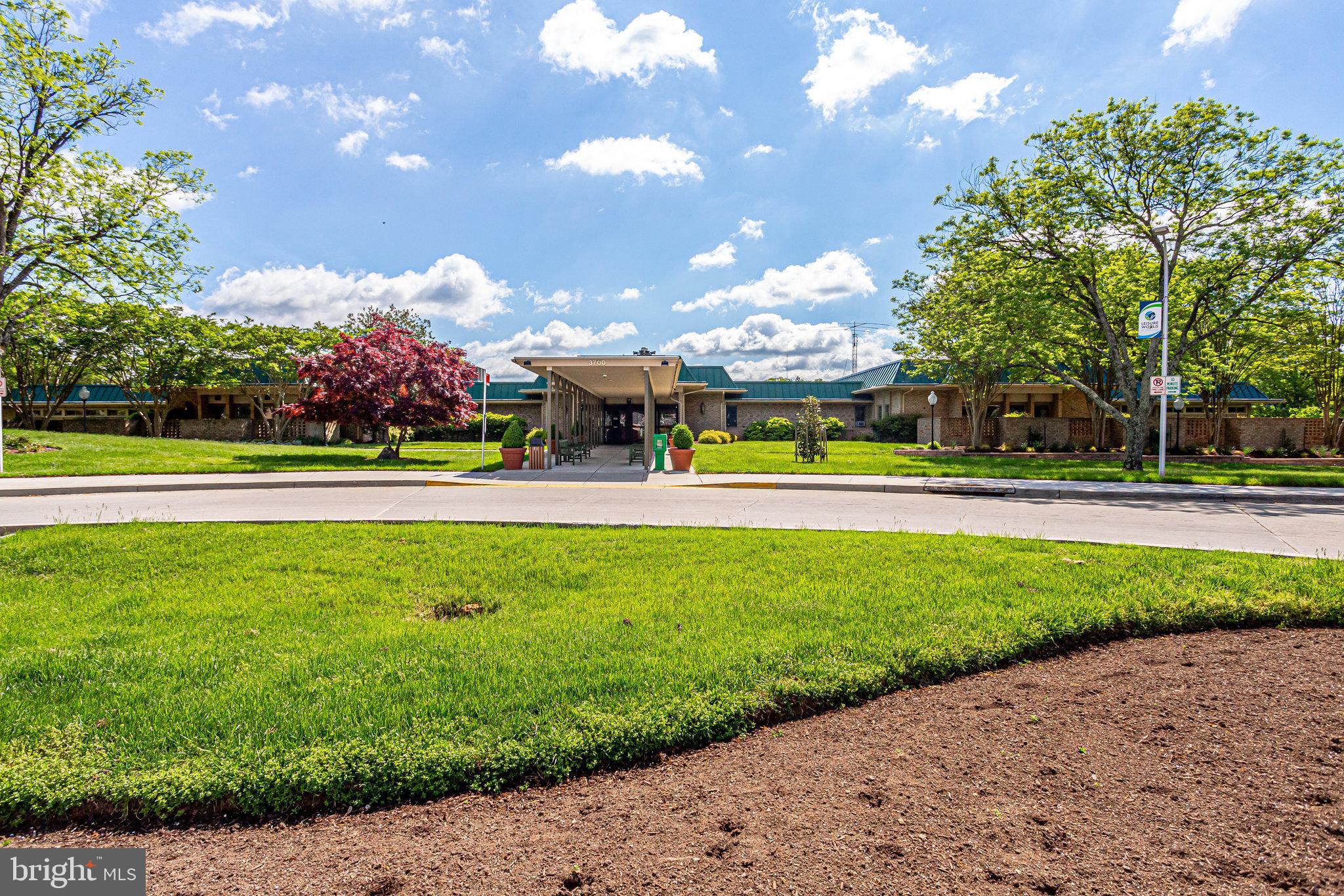 LEISURE WORLD - Residential