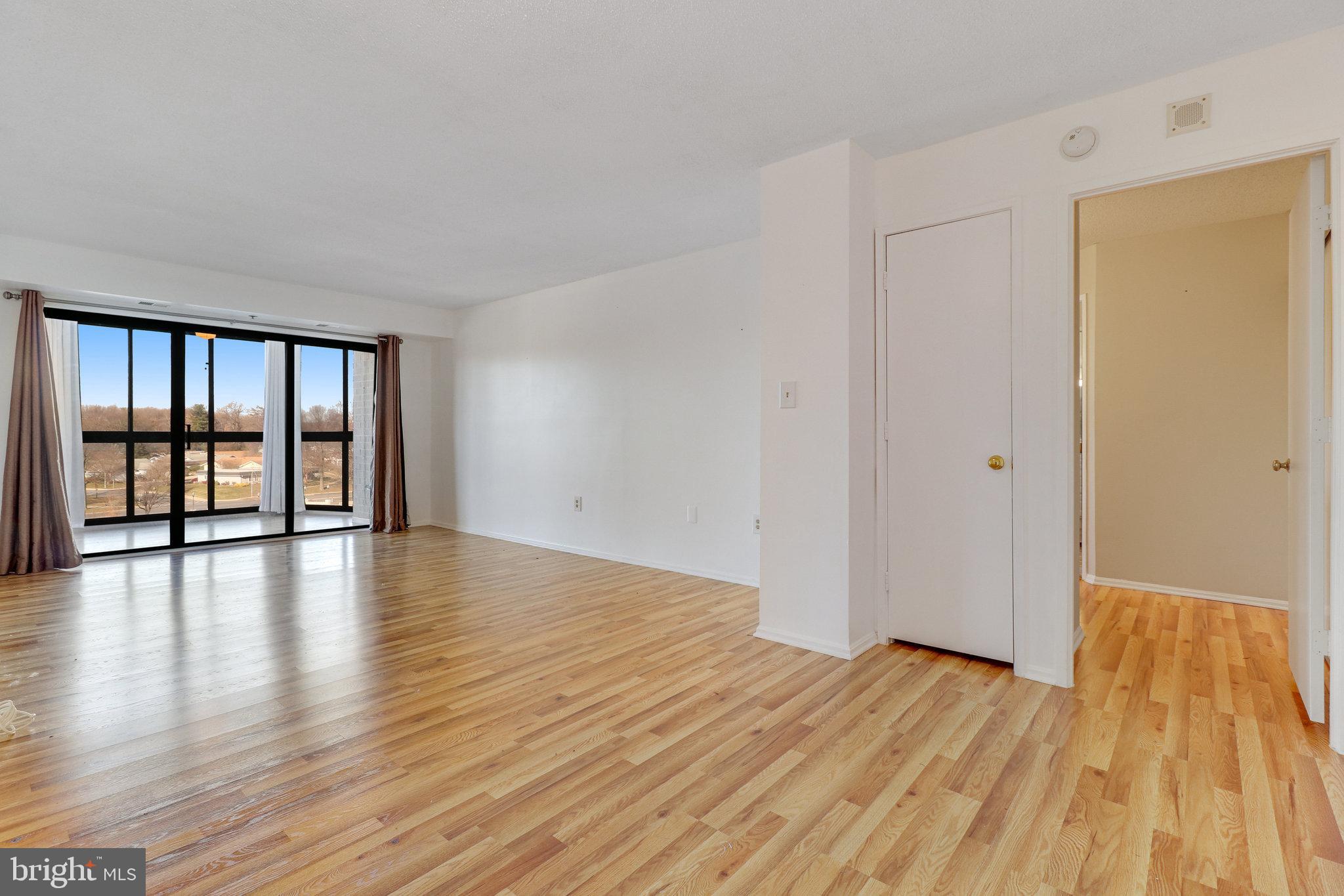 LEISURE WORLD - Residential