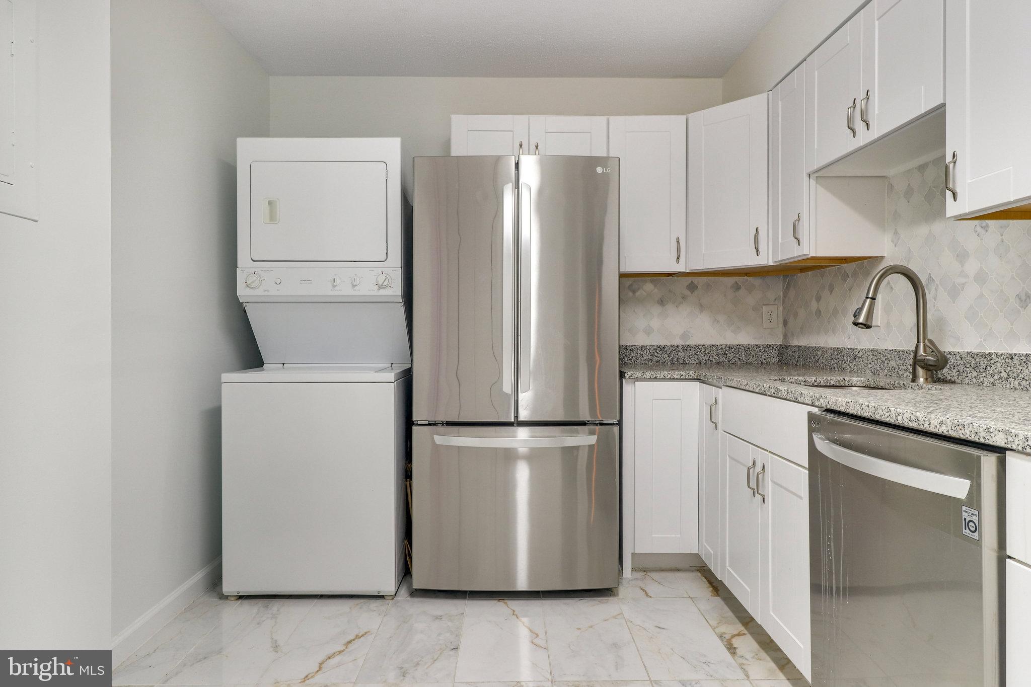 LEISURE WORLD - Residential