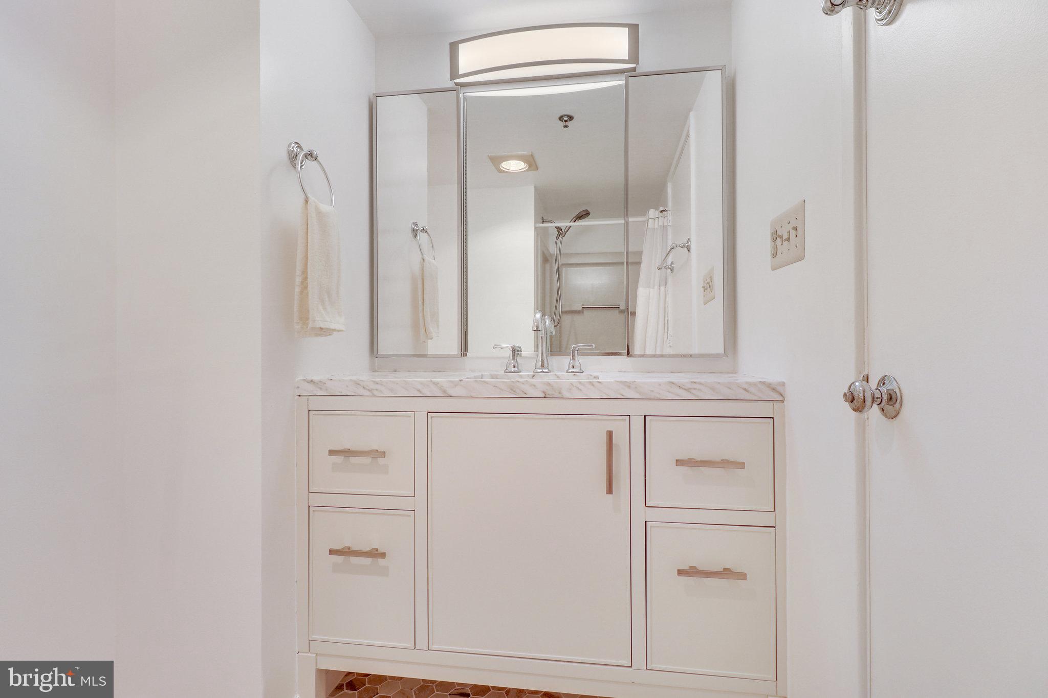 LEISURE WORLD - Residential