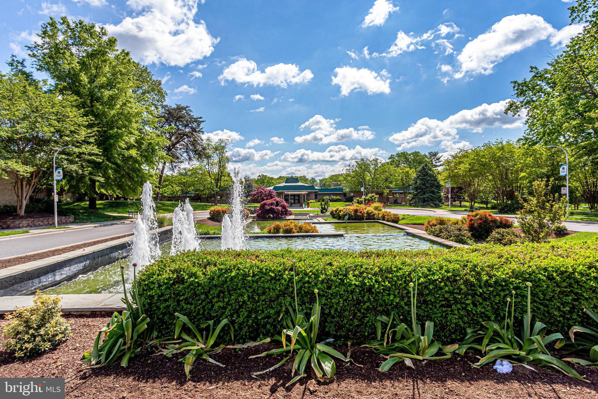 LEISURE WORLD - Residential