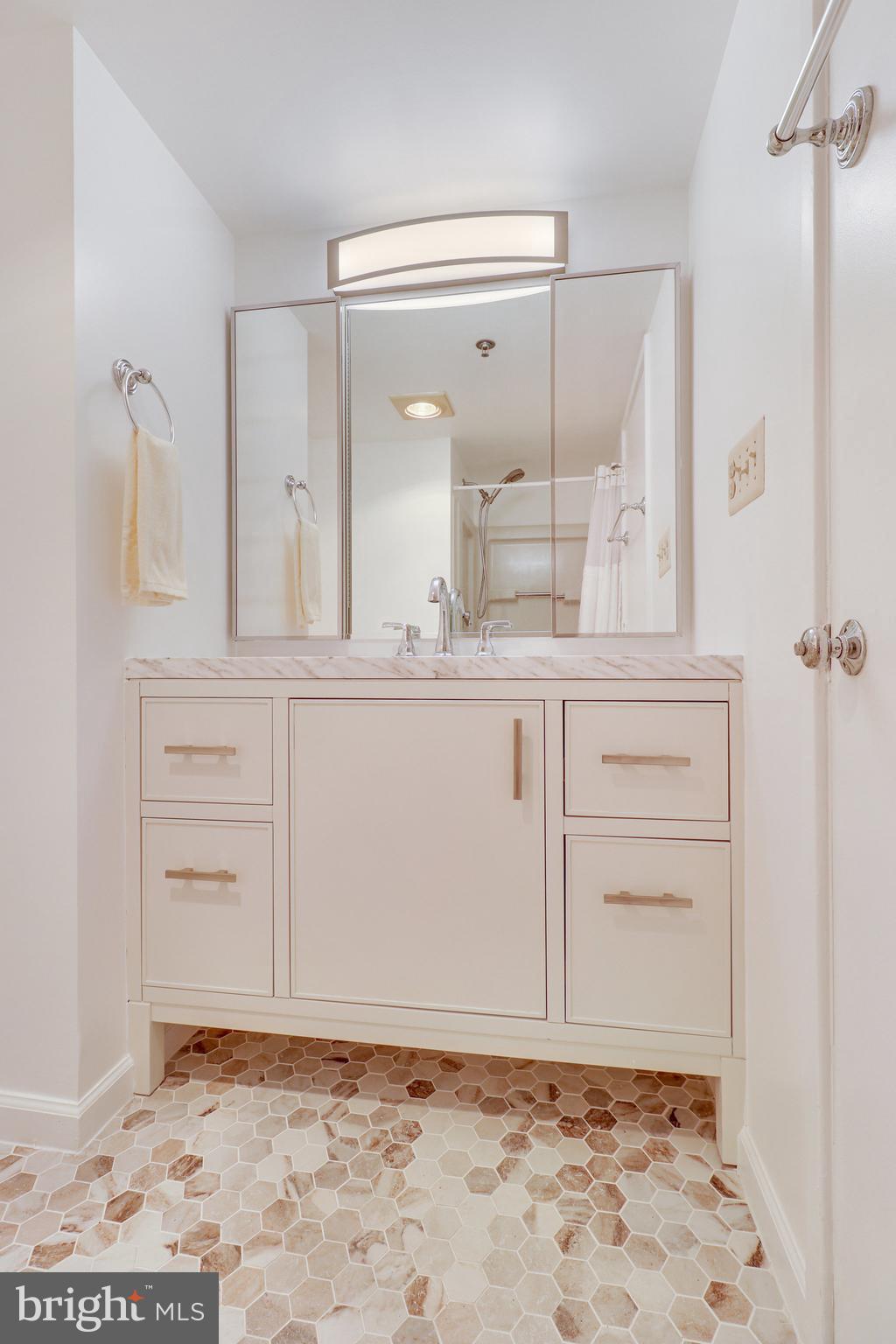 LEISURE WORLD - Residential