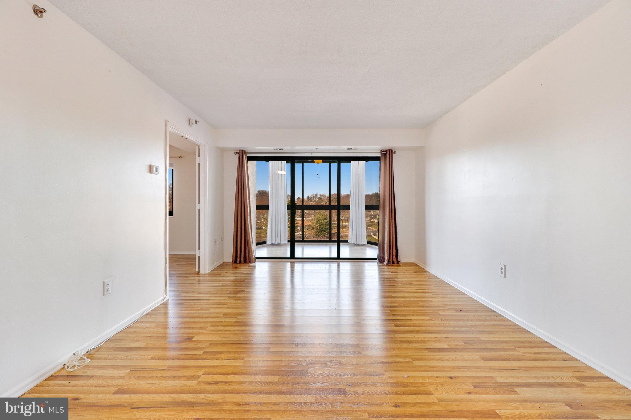 LEISURE WORLD - Residential