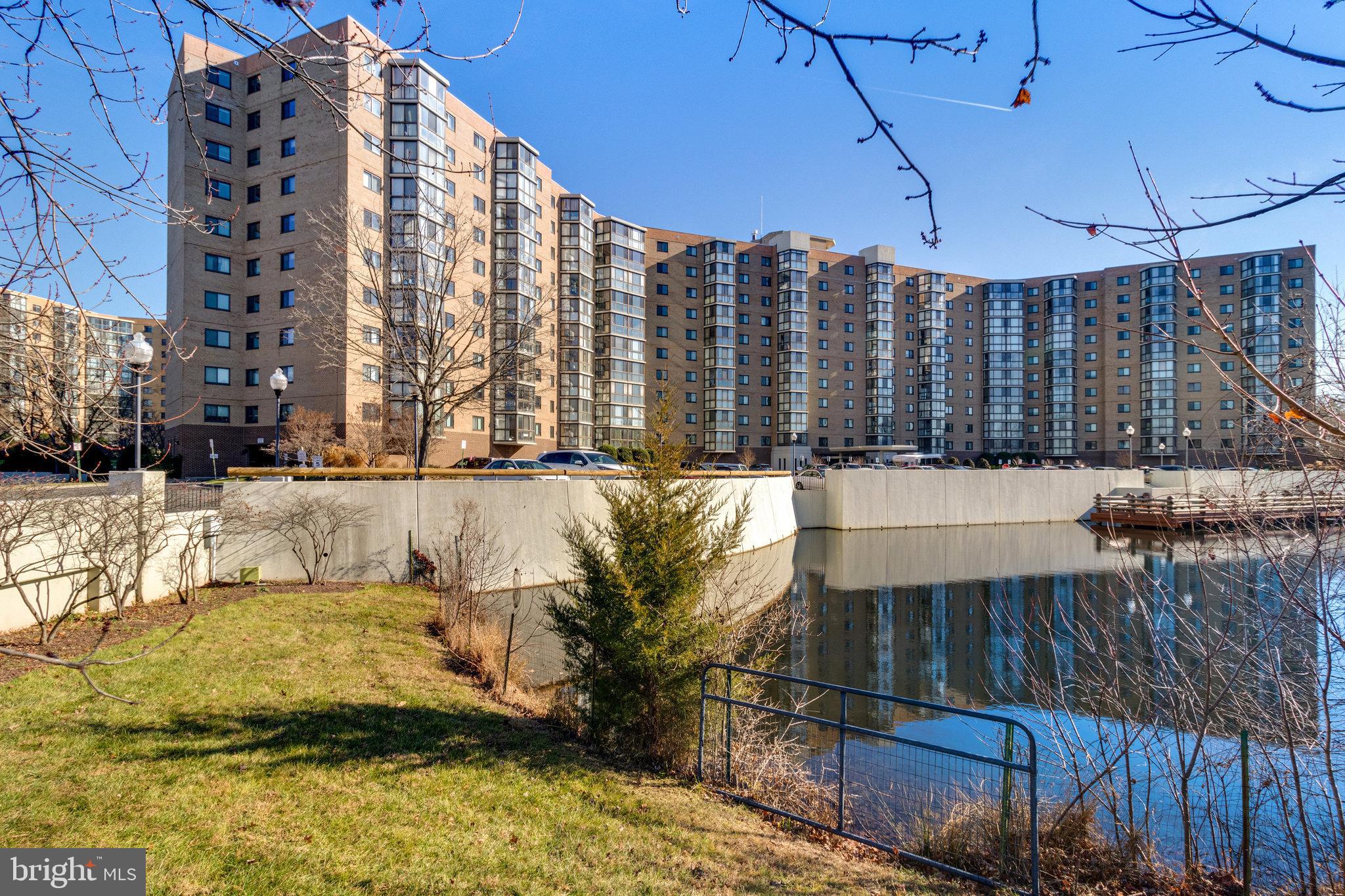 LEISURE WORLD - Residential