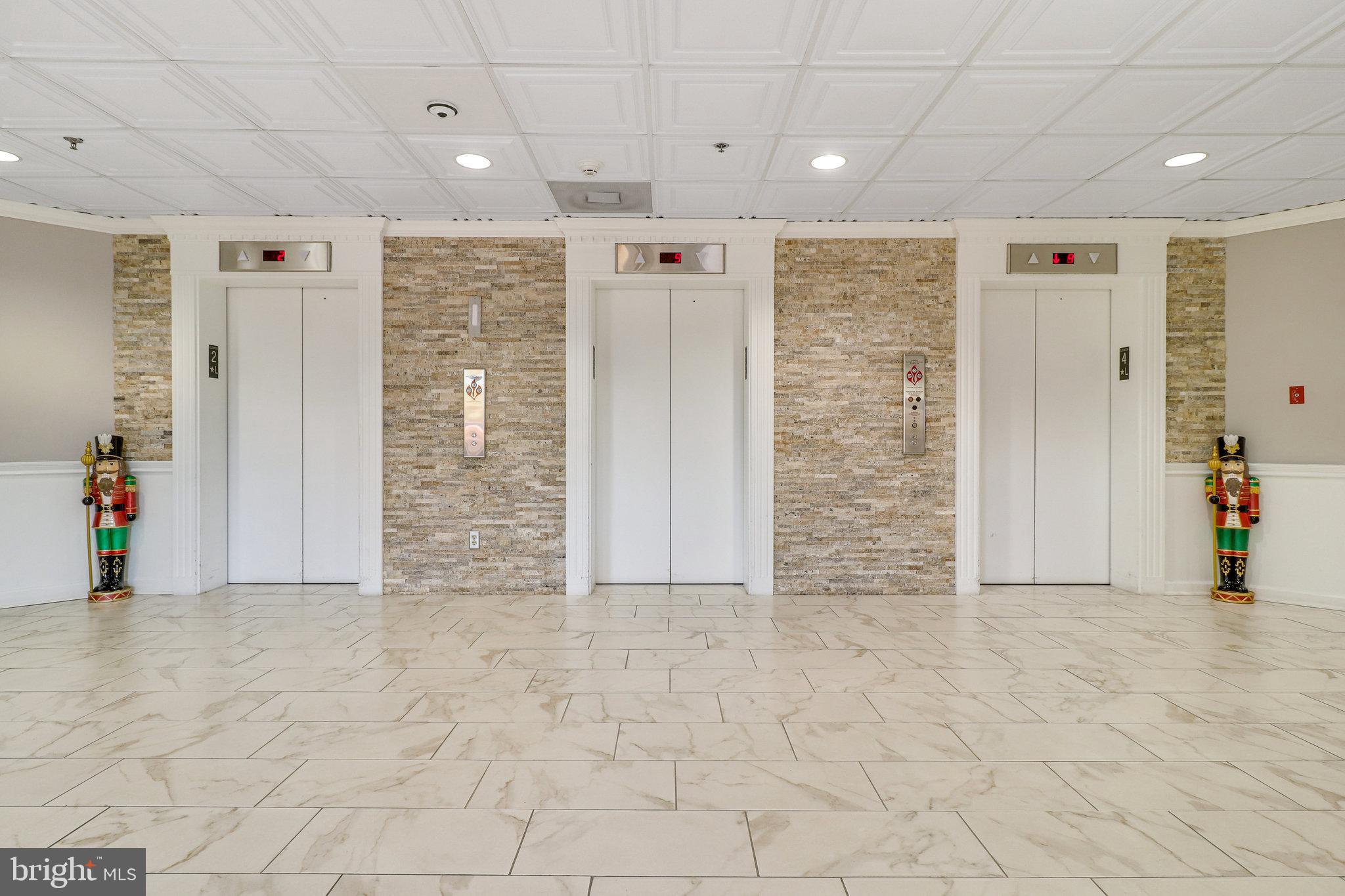 LEISURE WORLD - Residential