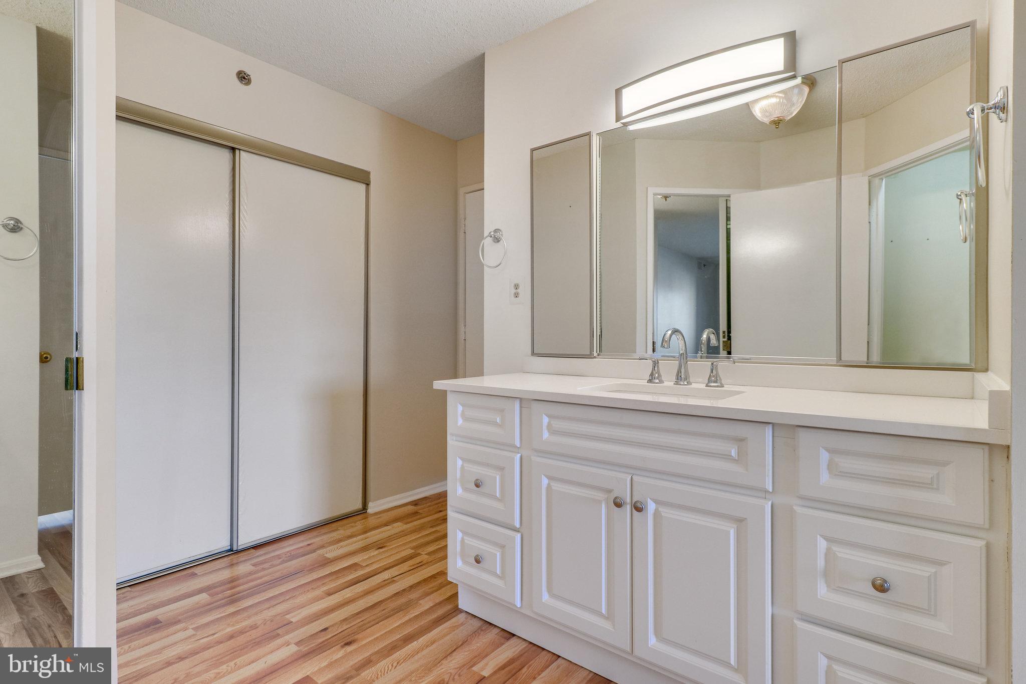 LEISURE WORLD - Residential