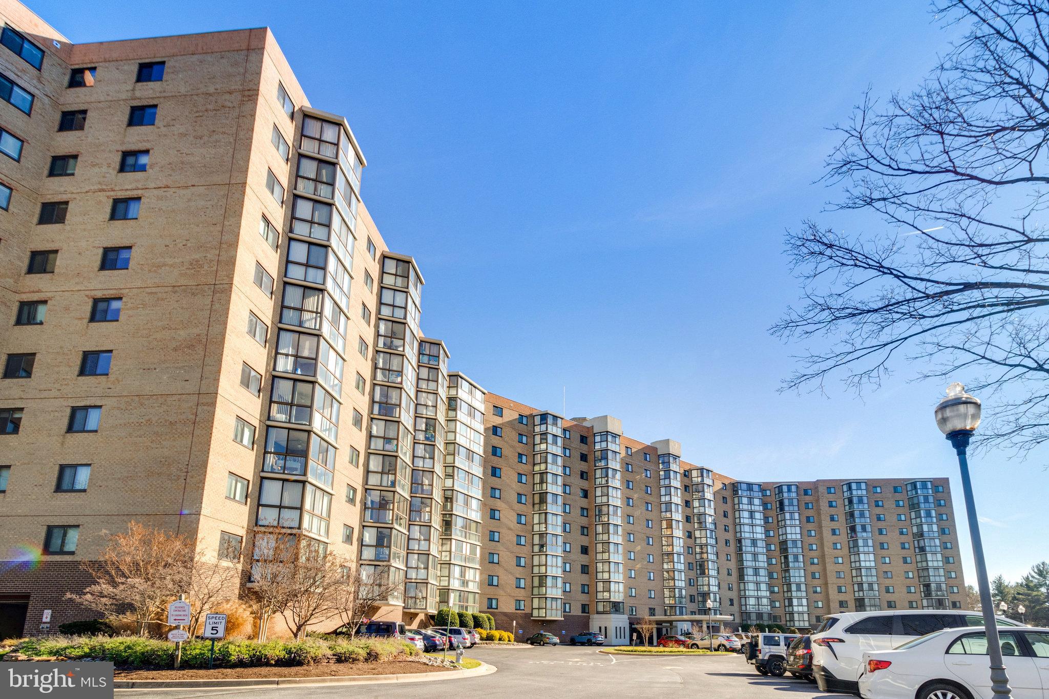 LEISURE WORLD - Residential