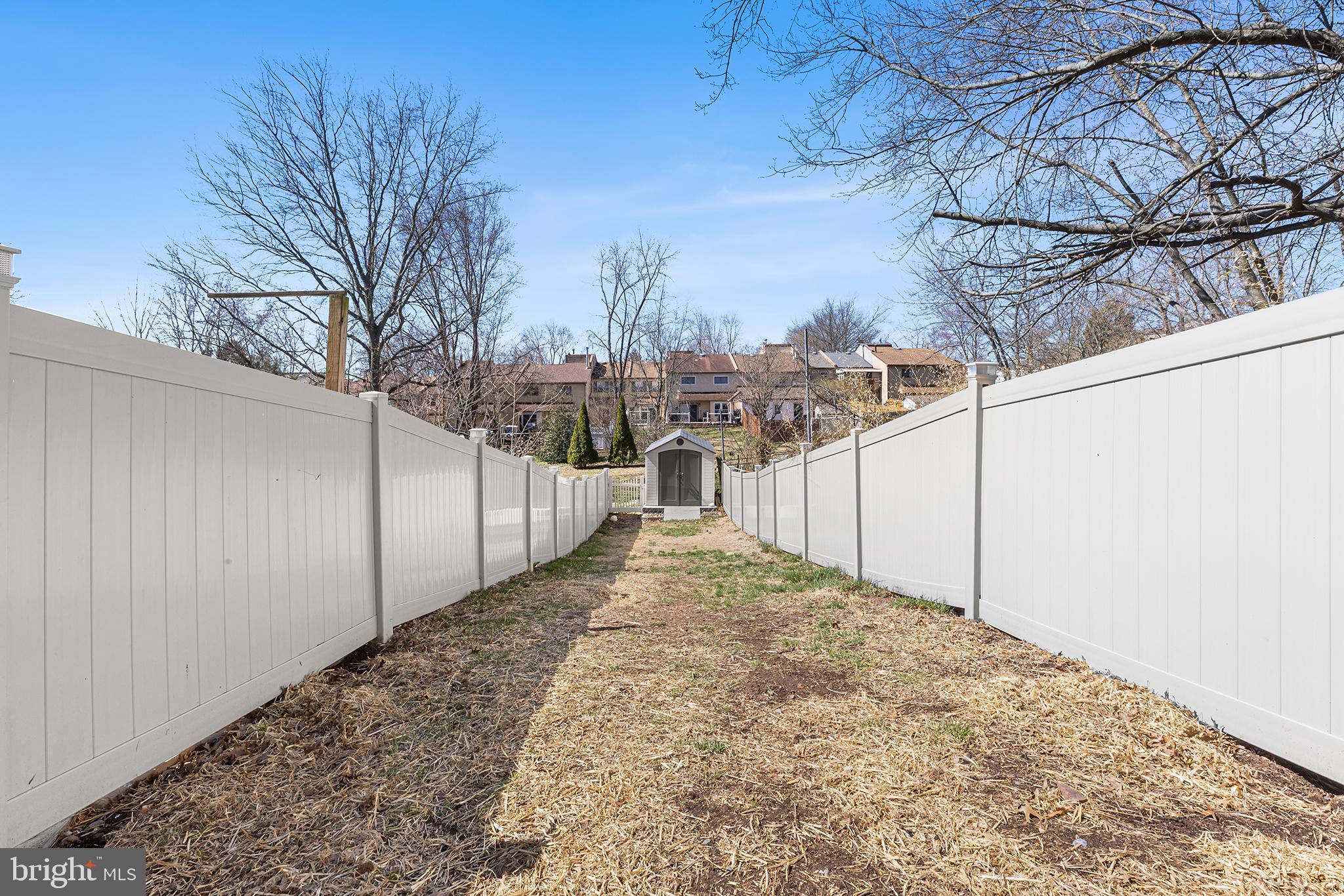 WILLOW KNOLL - Residential