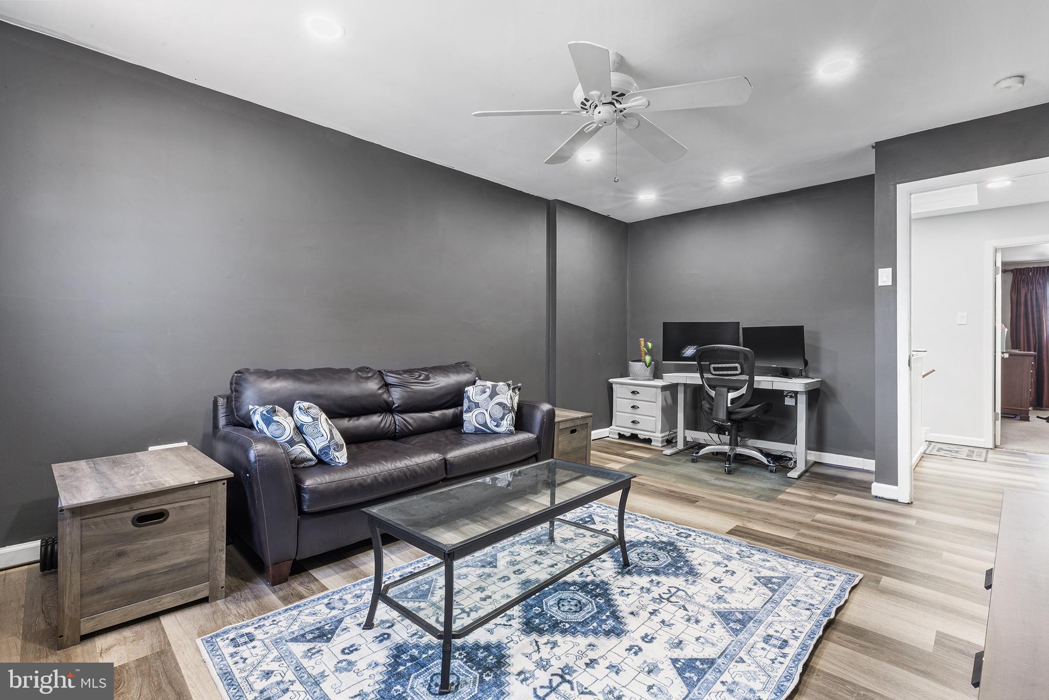 WILLOW KNOLL - Residential