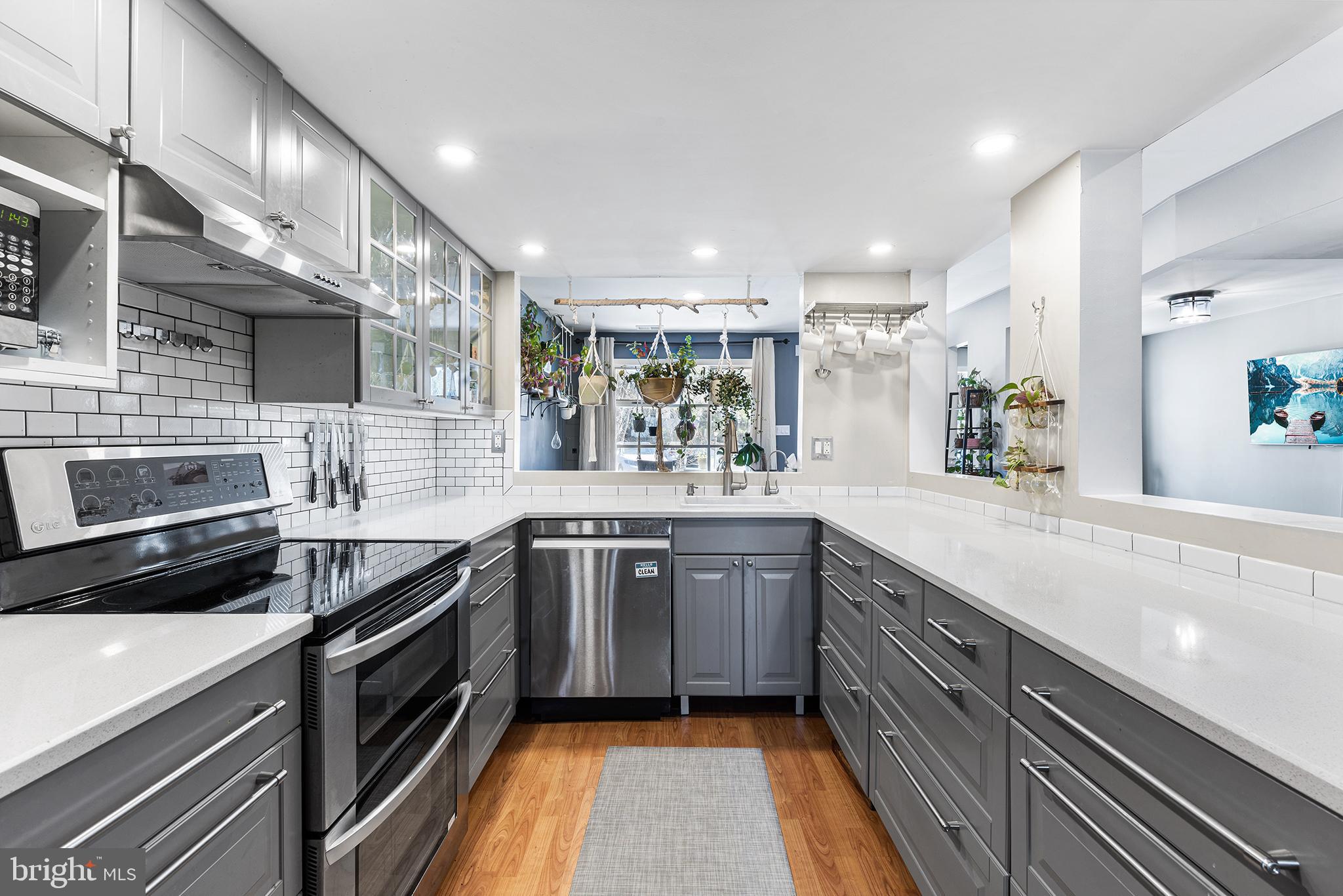 WILLOW KNOLL - Residential