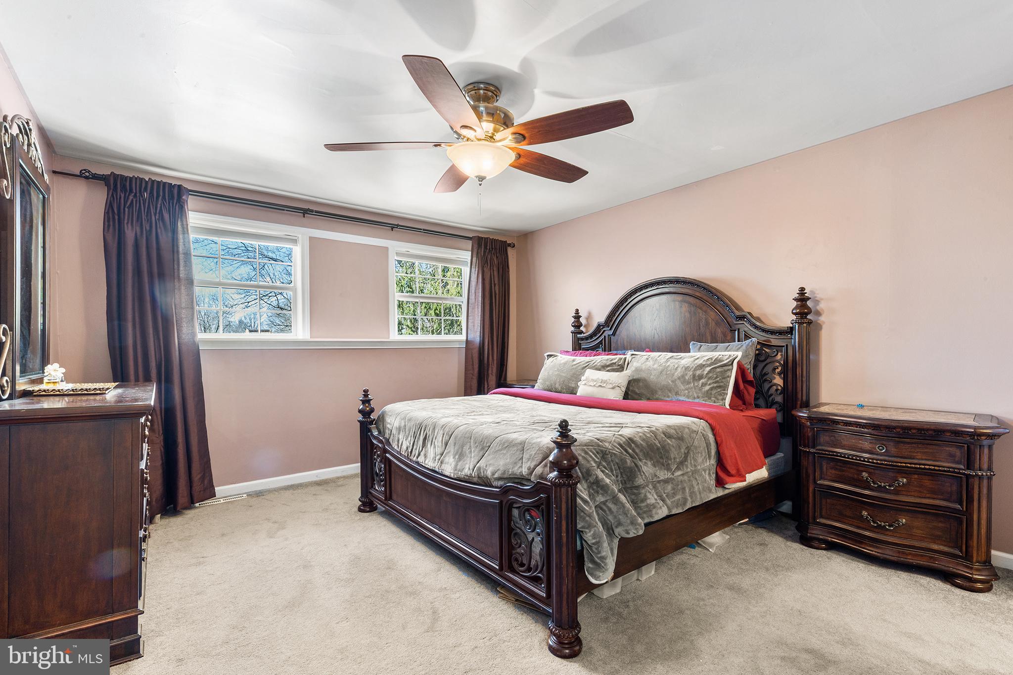 WILLOW KNOLL - Residential