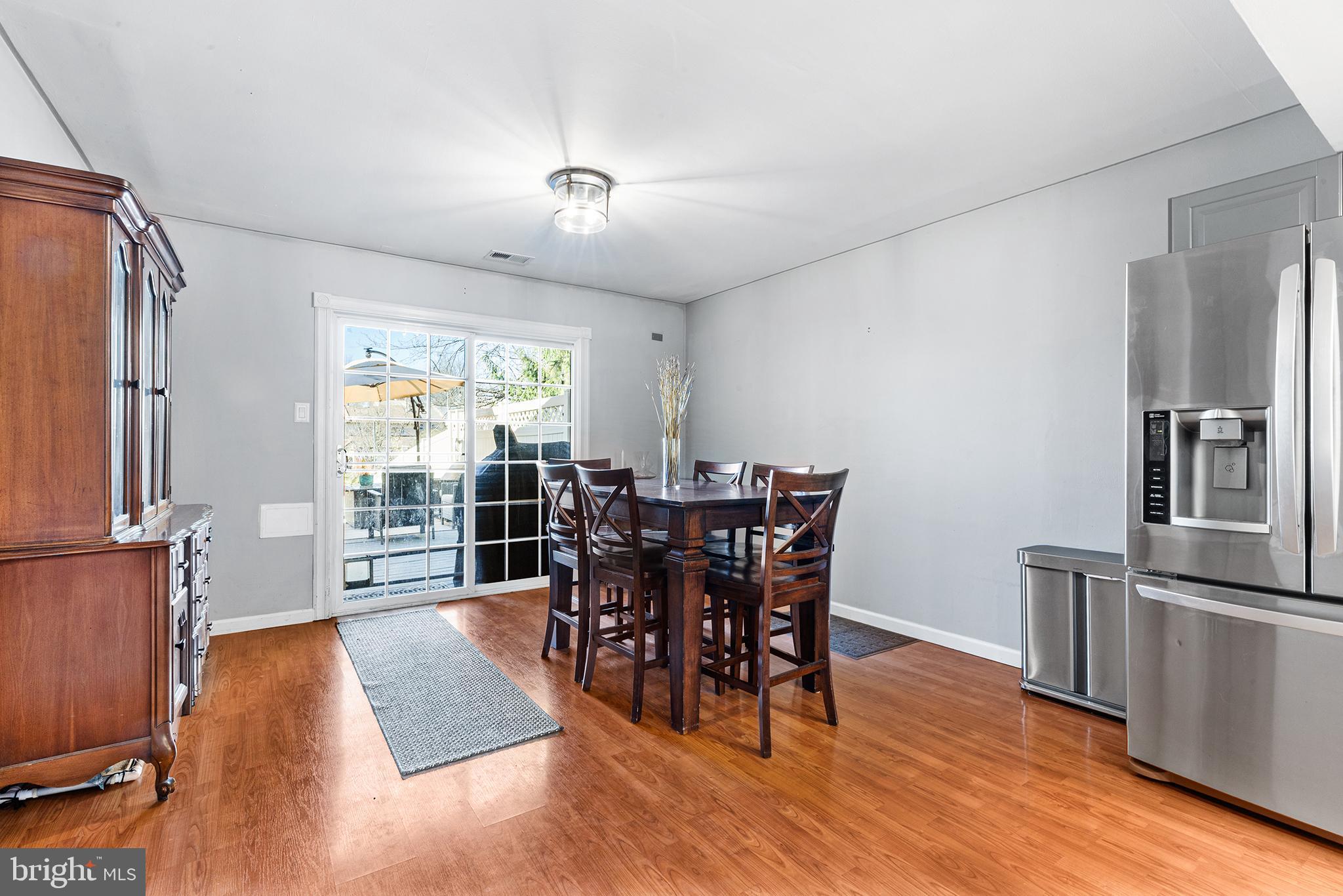 WILLOW KNOLL - Residential