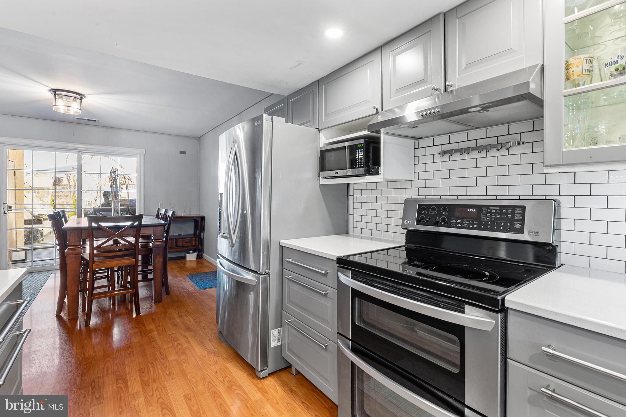 WILLOW KNOLL - Residential