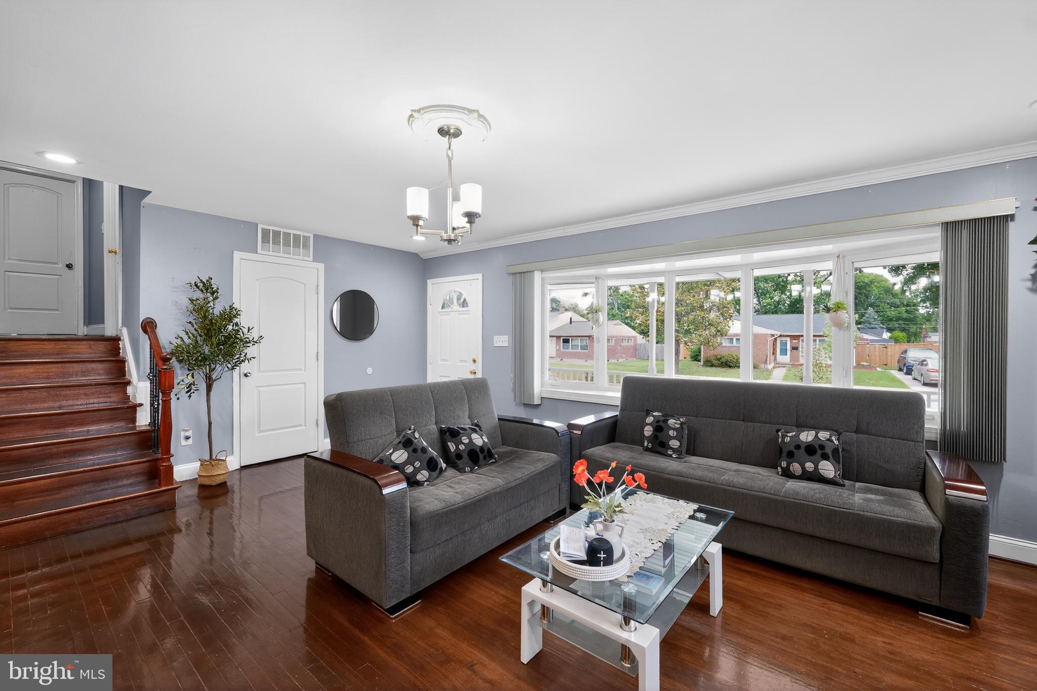 5909 CHARNWOOD ROAD